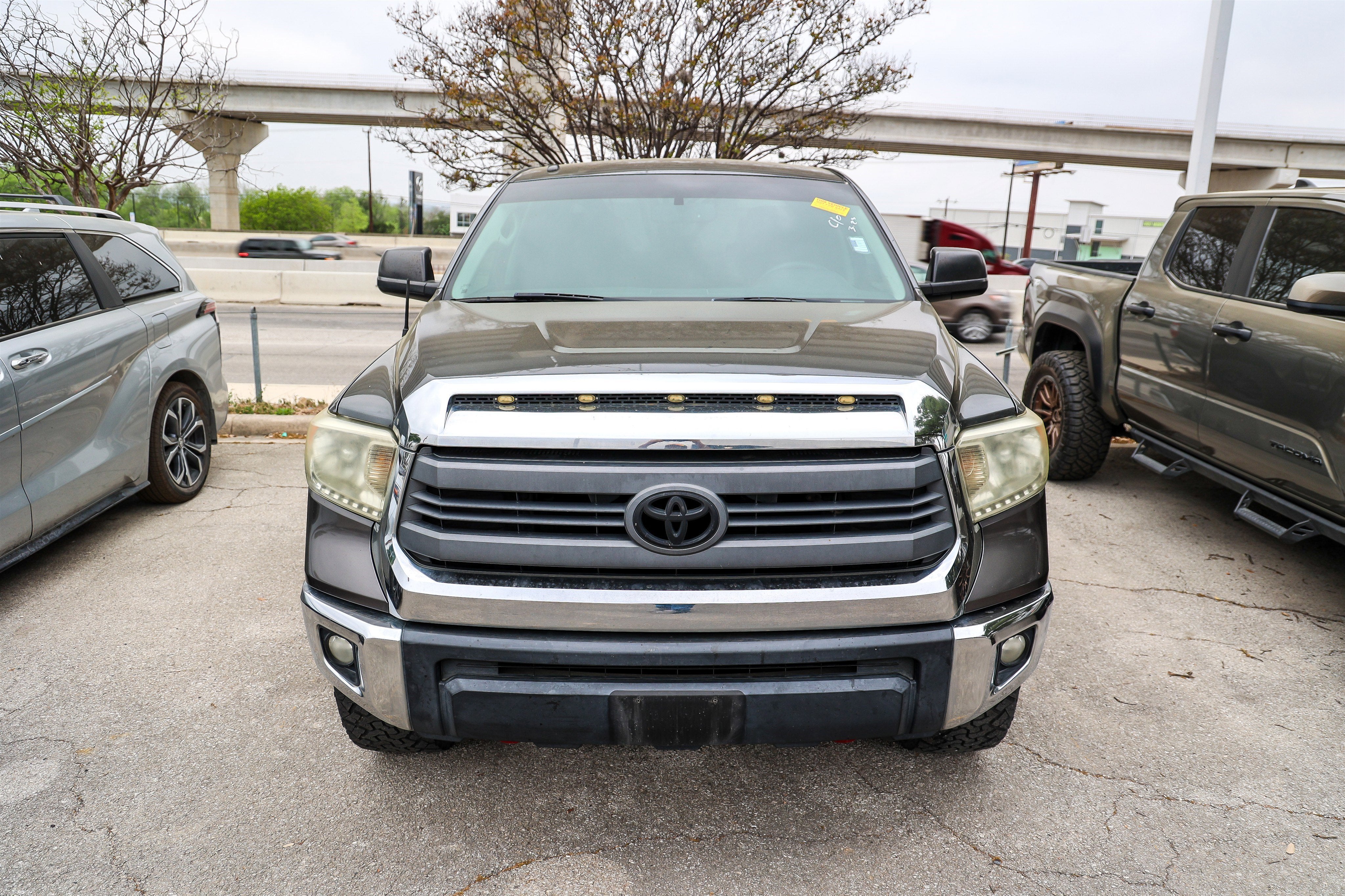 2014 Toyota TUNDRA 4X2 SR5