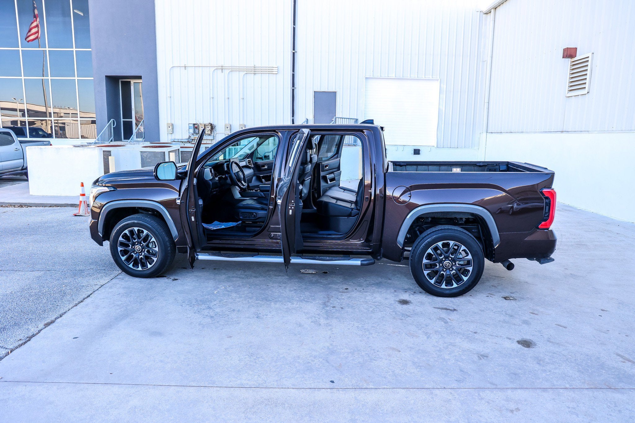 2023 Toyota TUNDRA 4X4 Limited