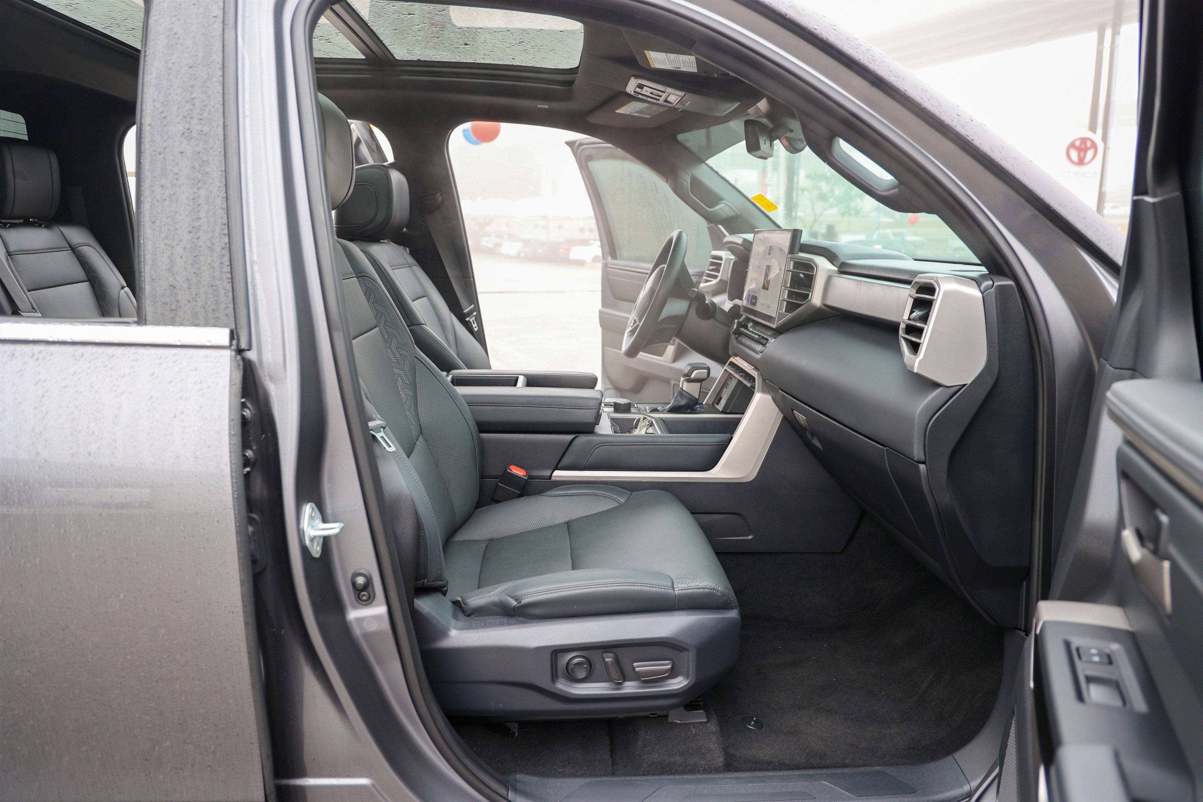 2025 Toyota TUNDRA 4X4 Limited