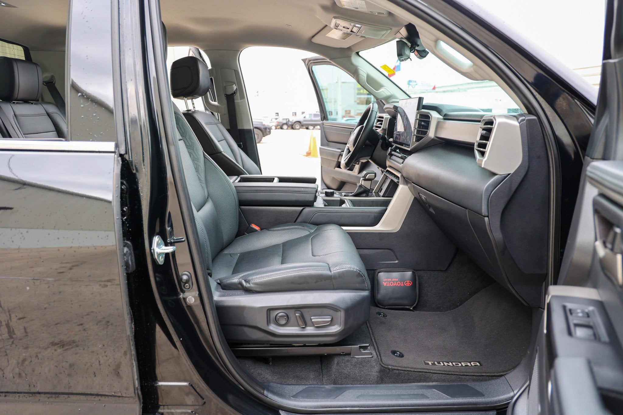 2024 Toyota TUNDRA 4X4 Limited