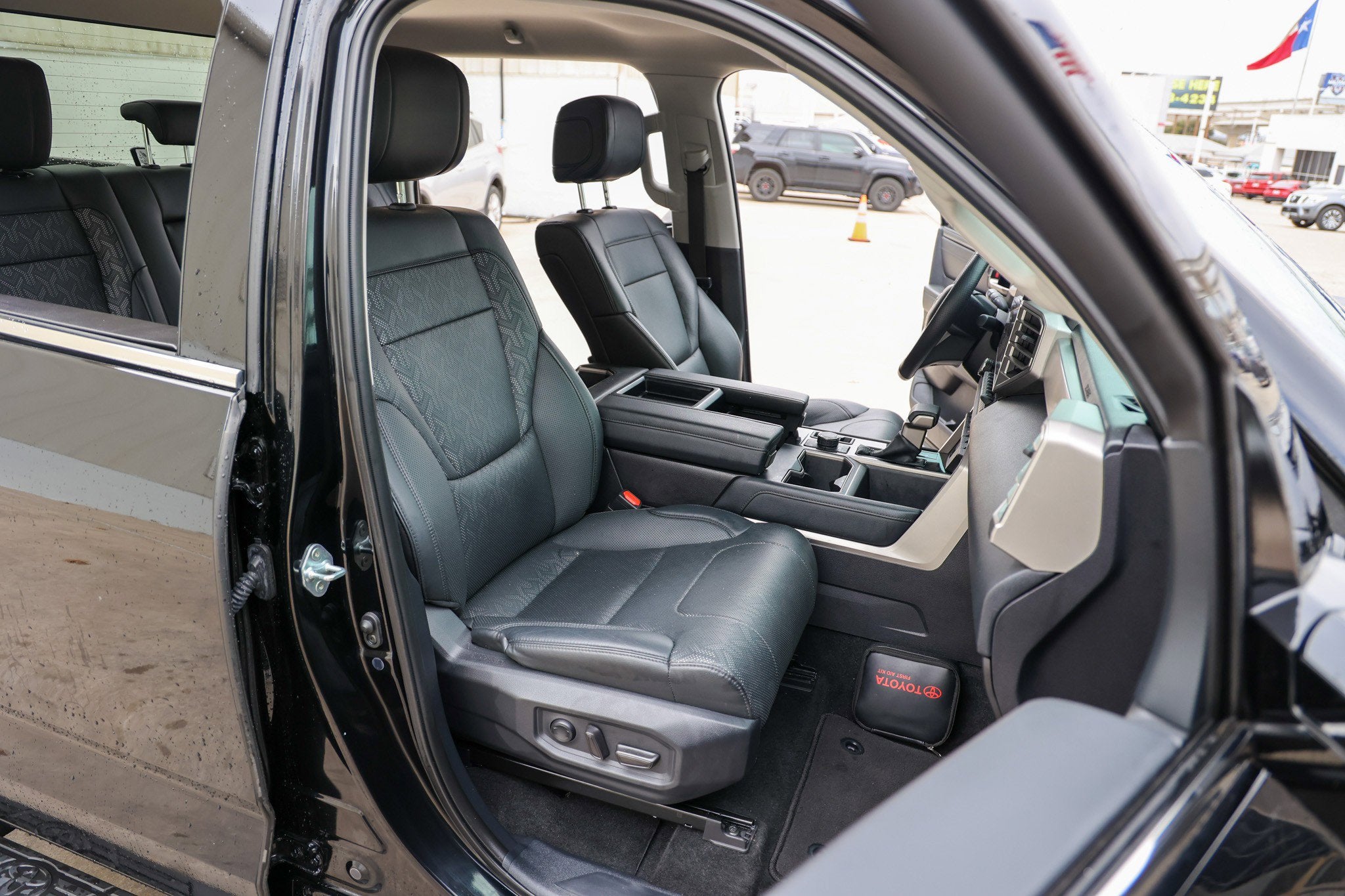 2024 Toyota TUNDRA 4X4 Limited