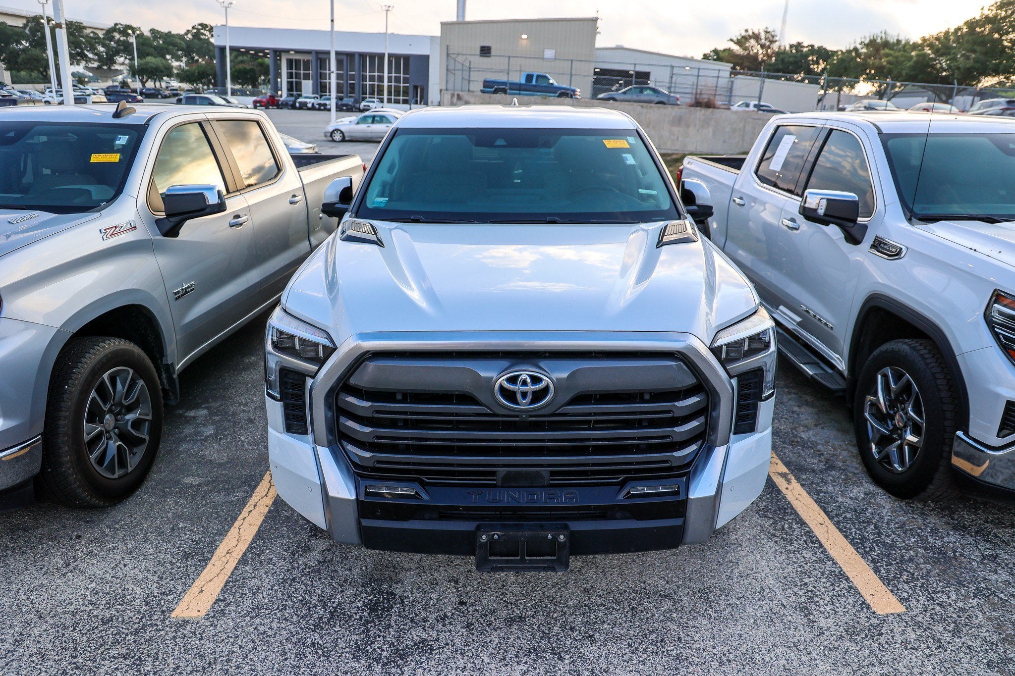 2024 Toyota Tundra i-FORCE MAX Limited Hybrid