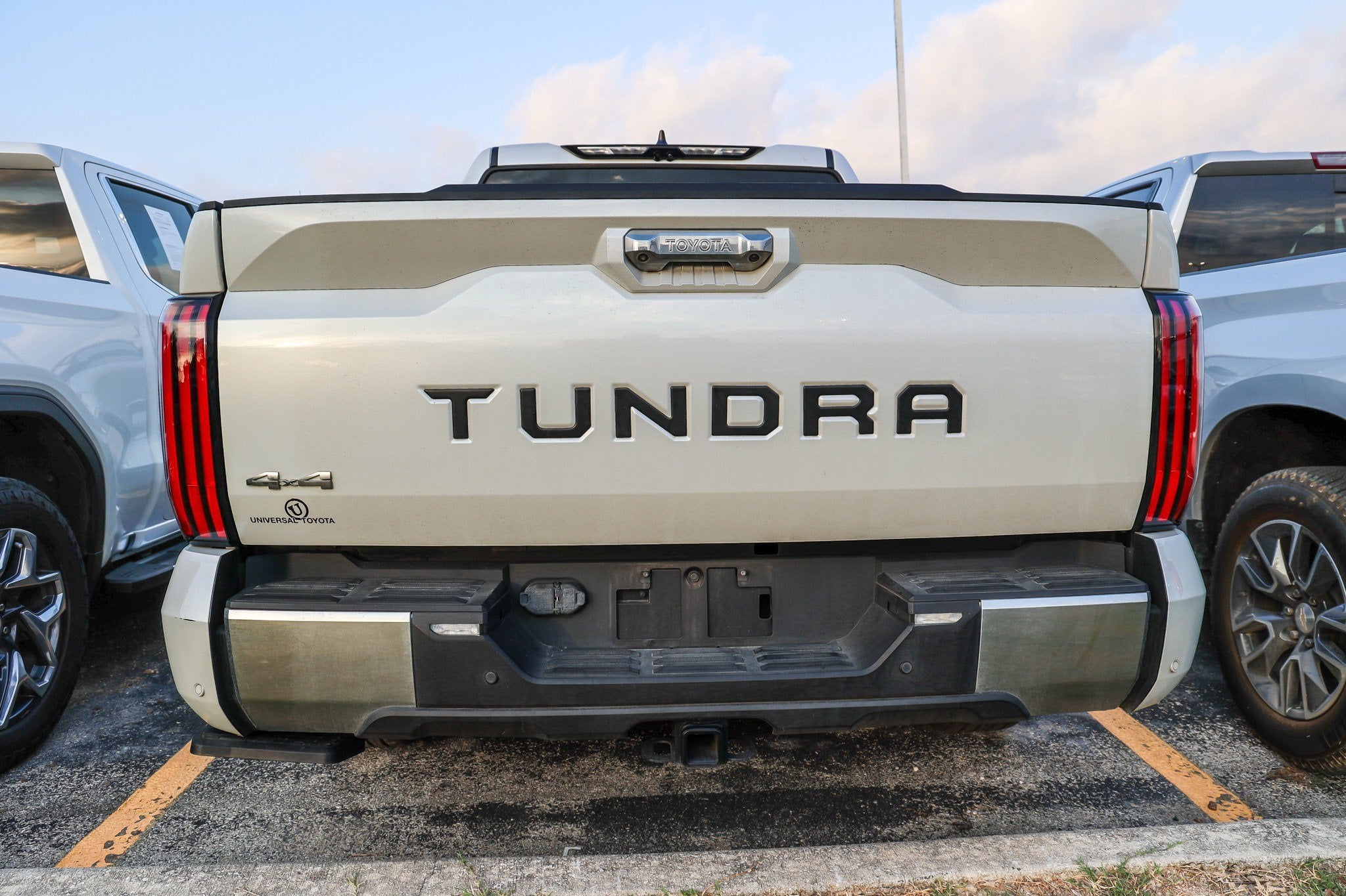 2024 Toyota Tundra i-FORCE MAX Limited Hybrid