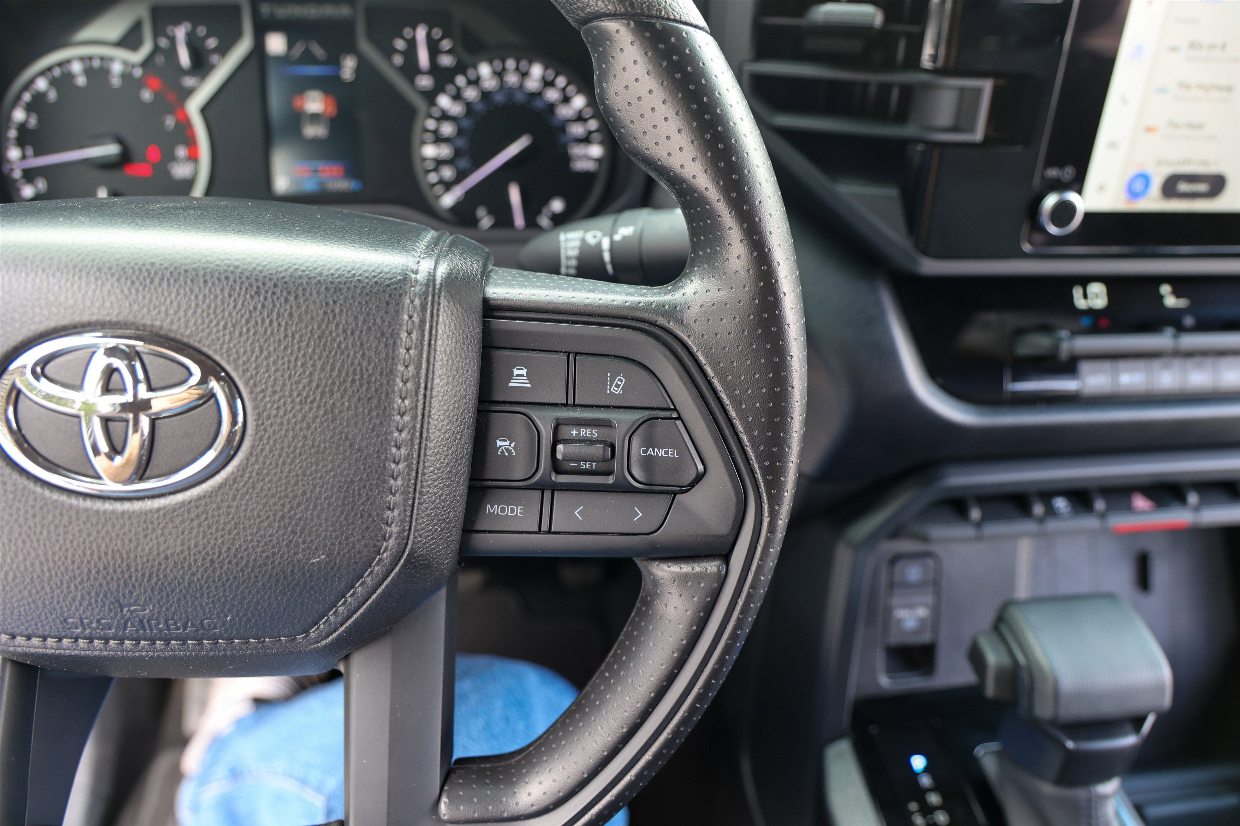 2026 Toyota TUNDRA 4X4 SR