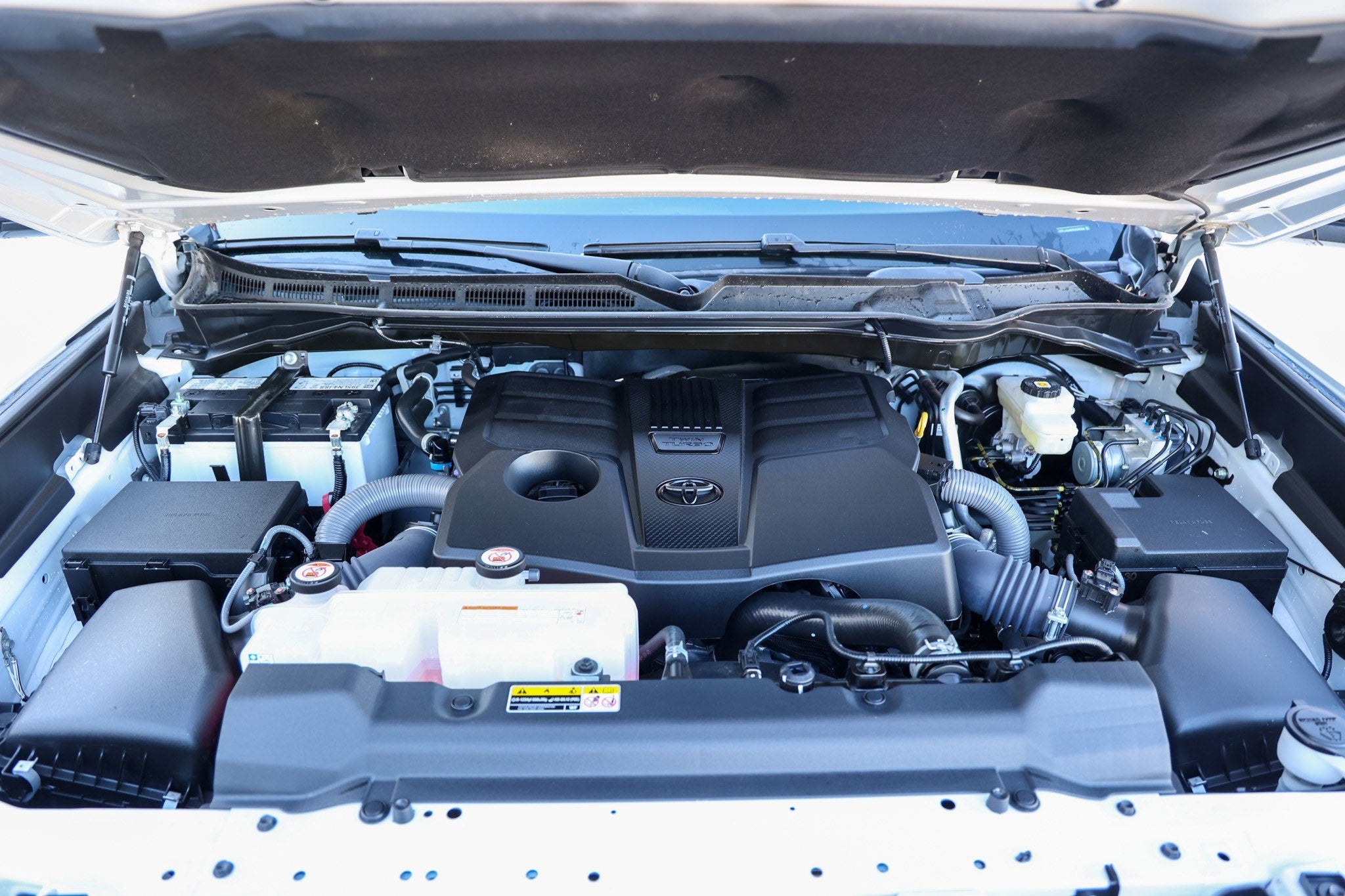 2024 Toyota TUNDRA 4X2 SR5