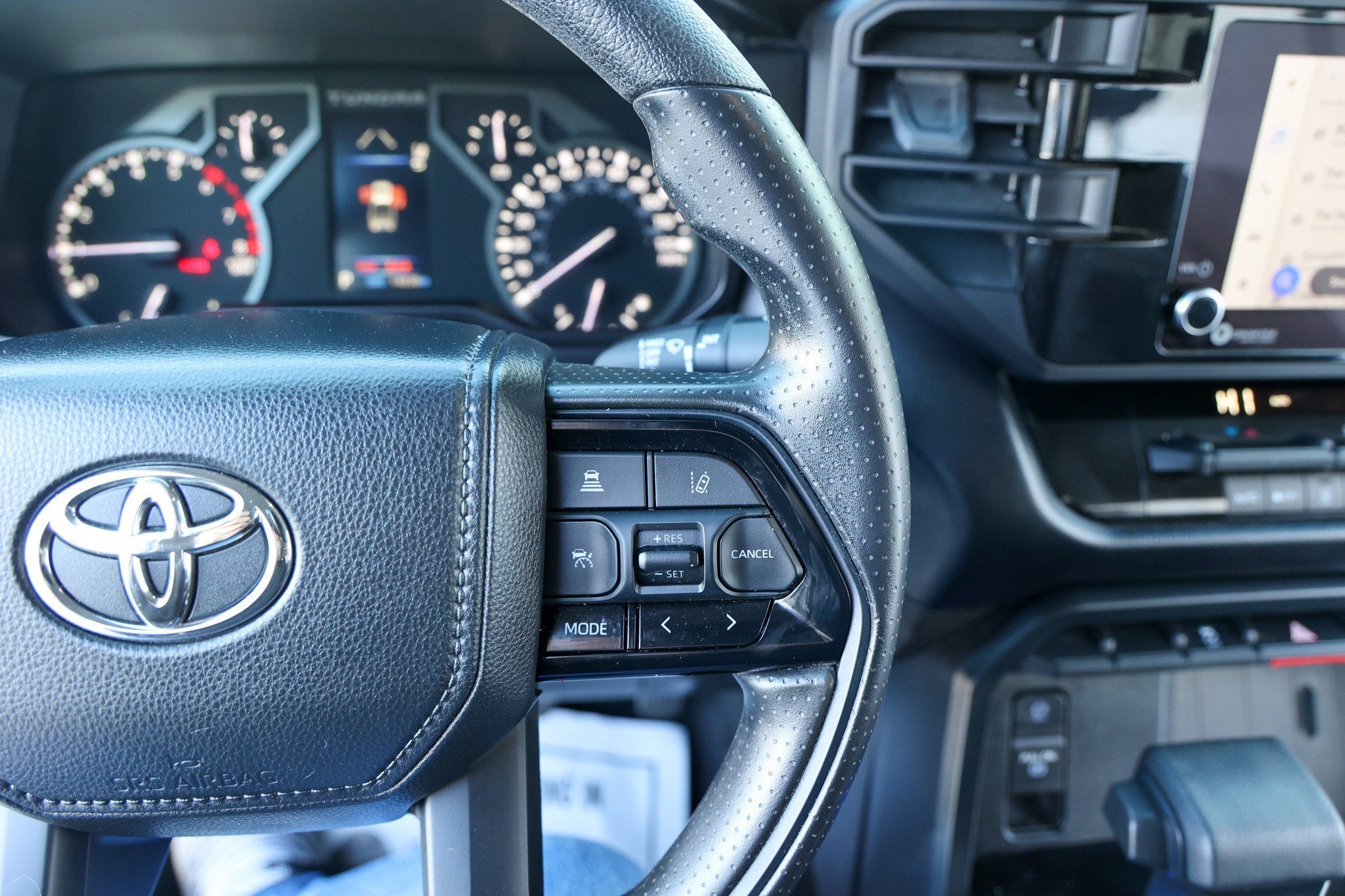 2024 Toyota TUNDRA 4X2 SR5