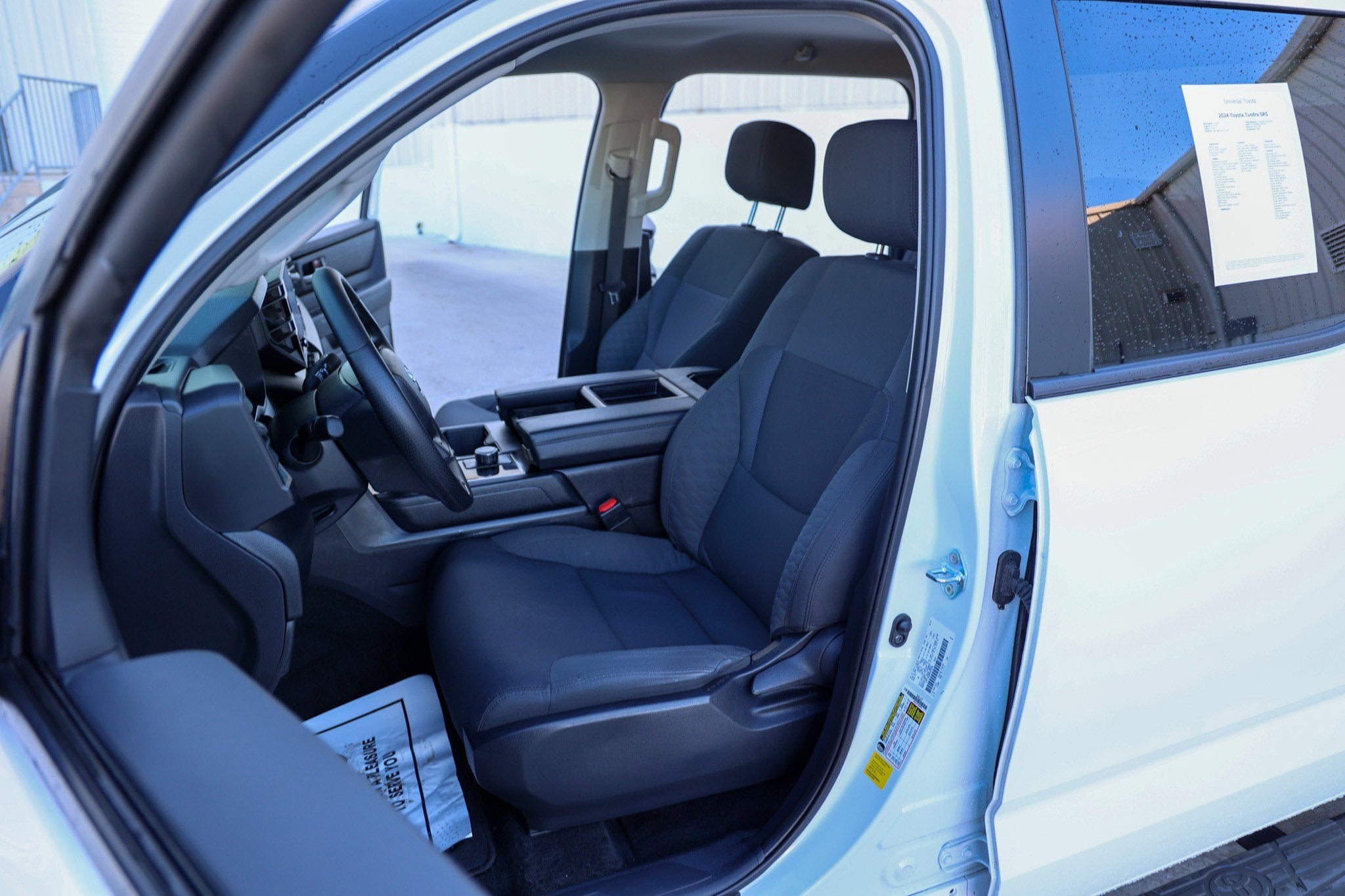 2024 Toyota TUNDRA 4X2 SR5