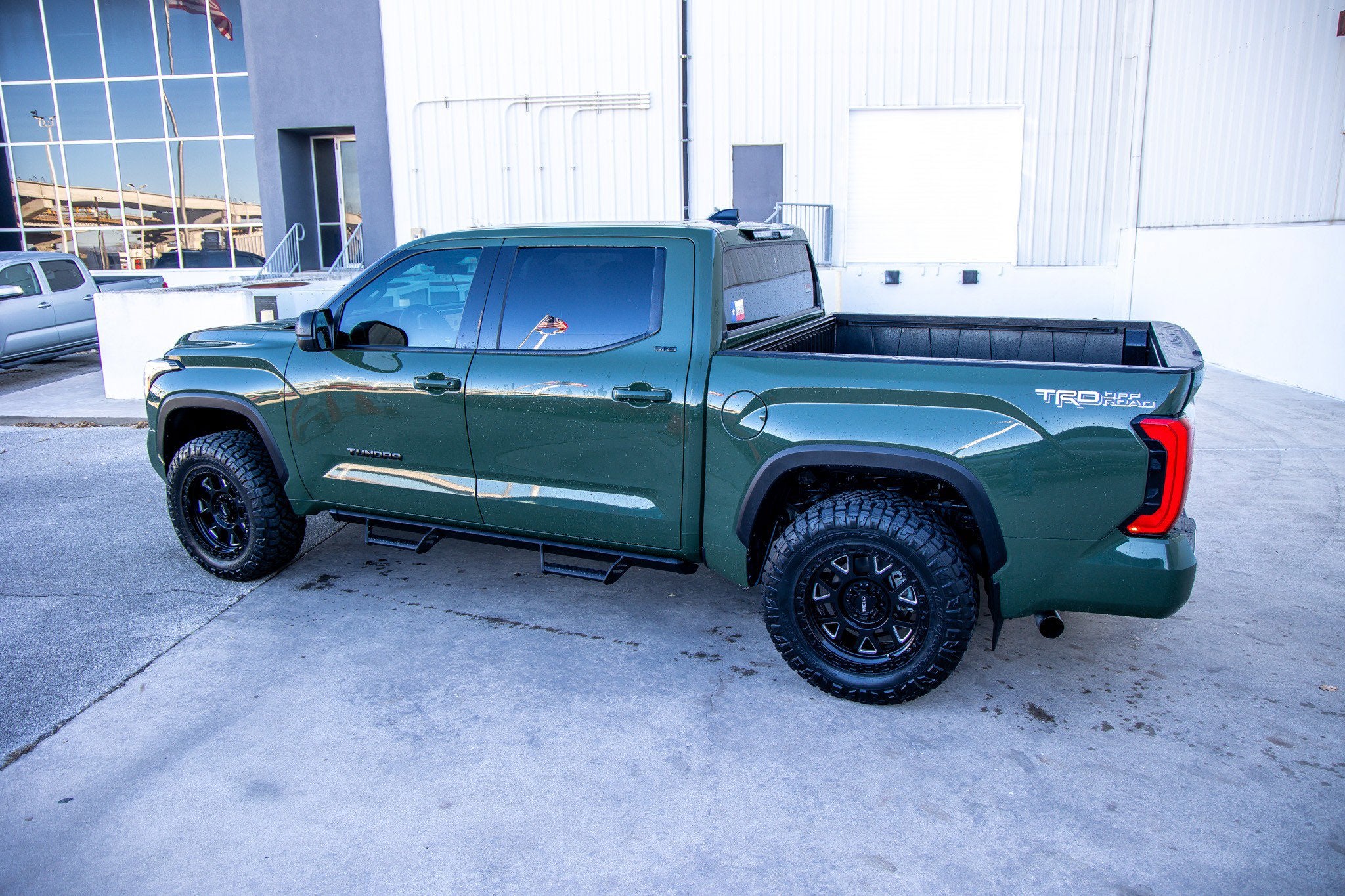 2022 Toyota TUNDRA 4X2 SR5