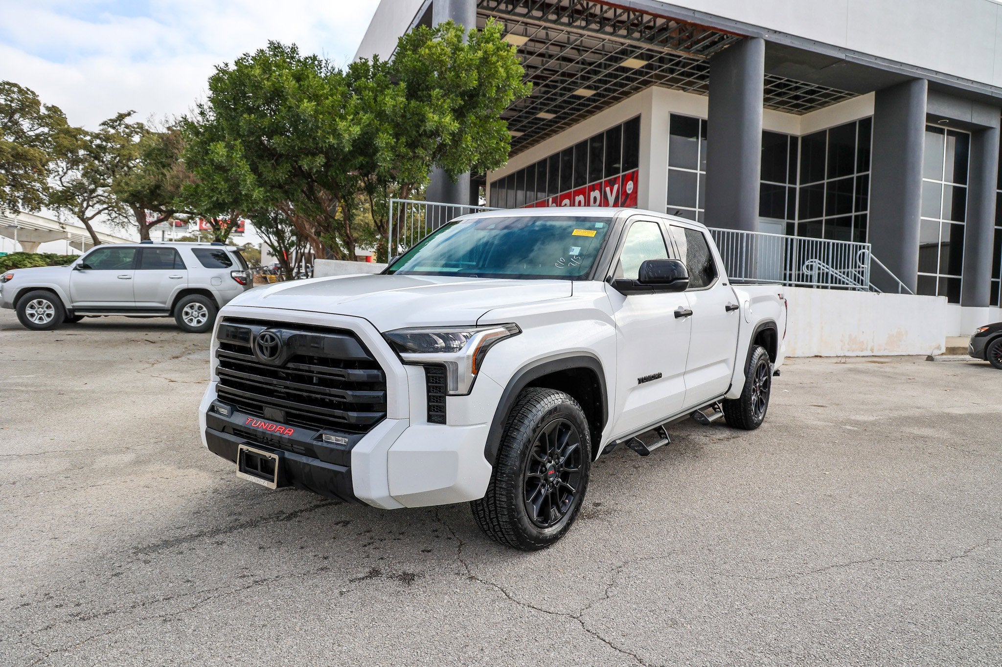 2023 Toyota TUNDRA 4X2 SR5