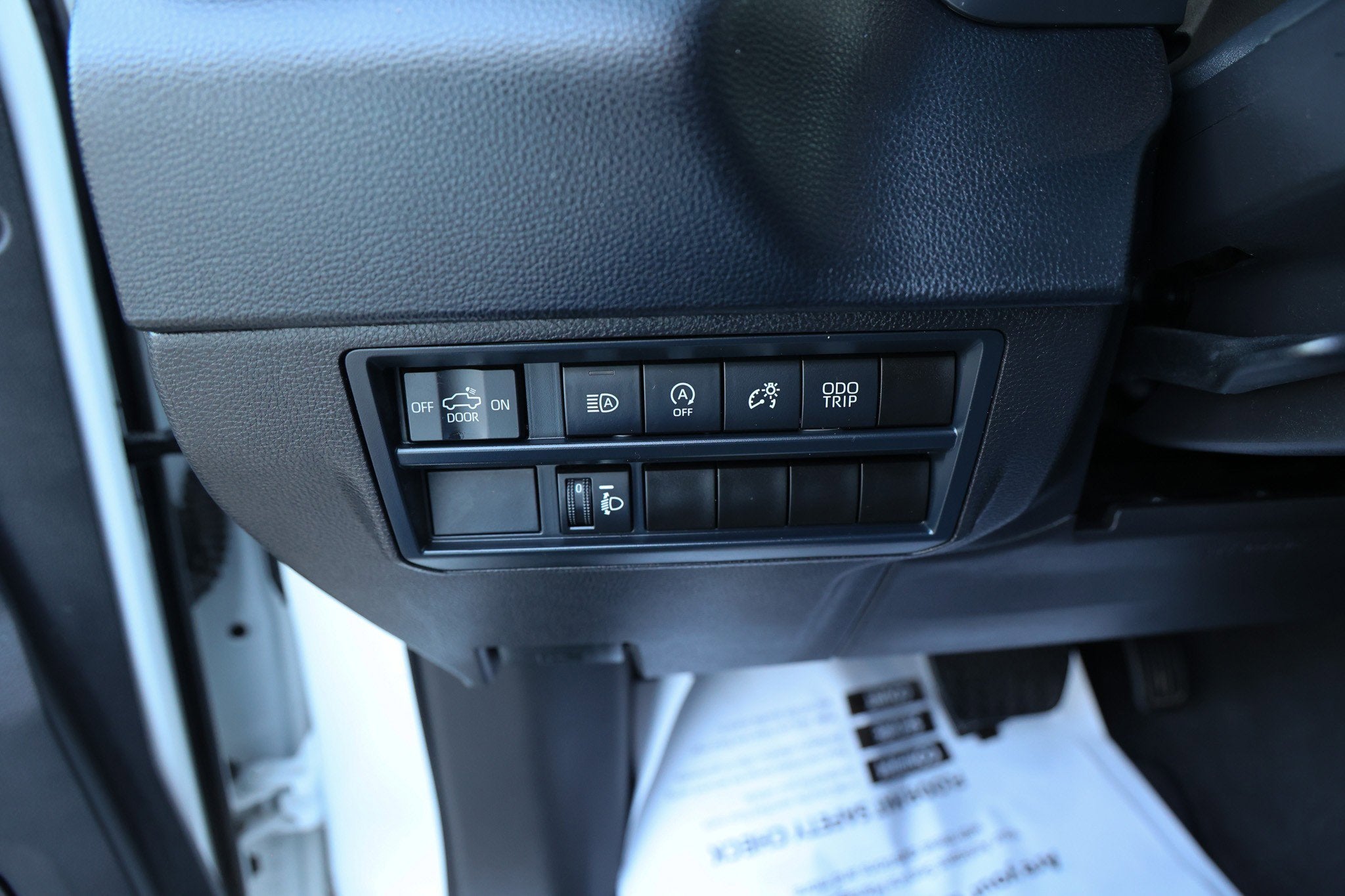 2025 Toyota TUNDRA 4X2 SR5