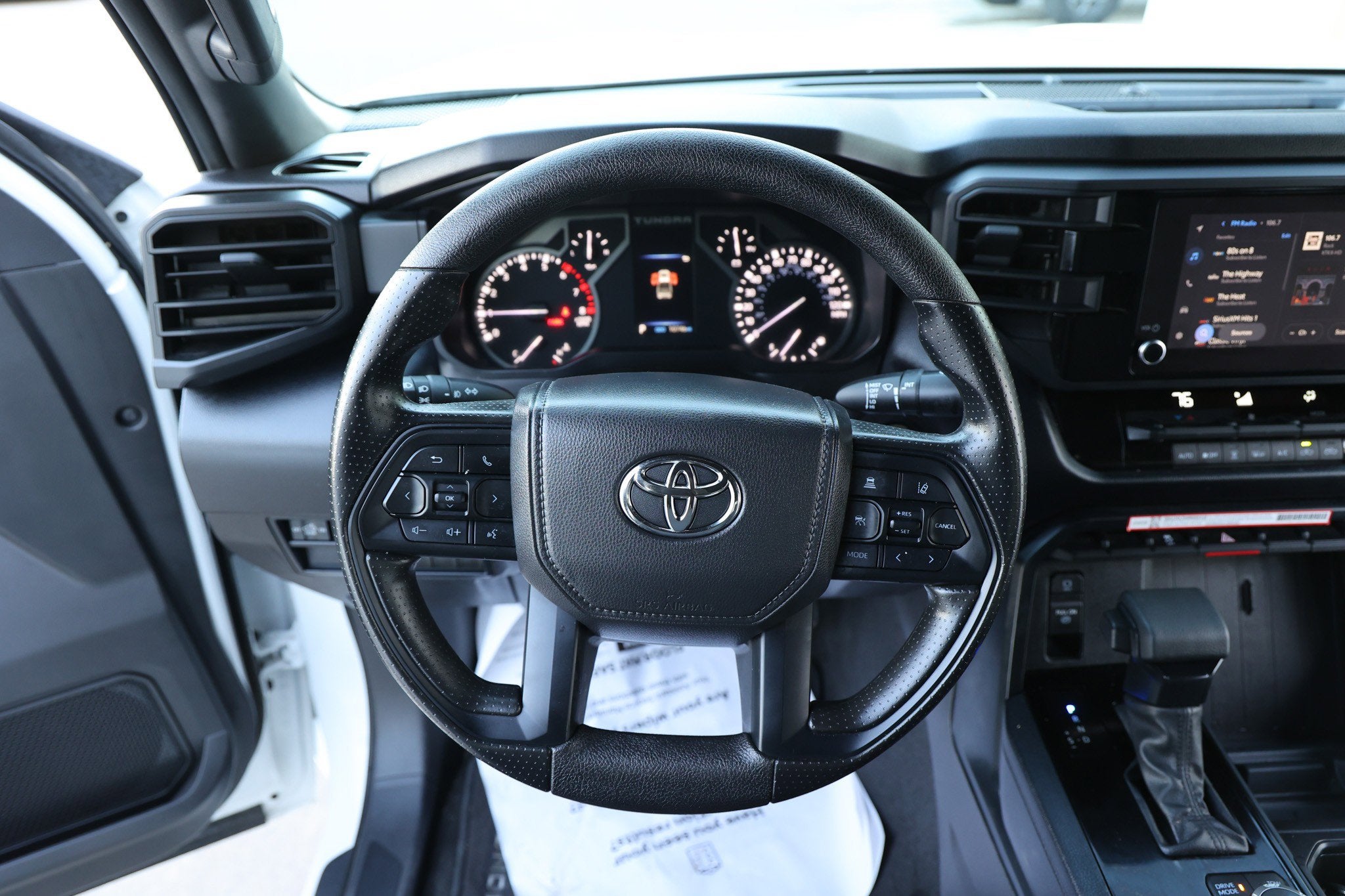 2025 Toyota TUNDRA 4X2 SR5