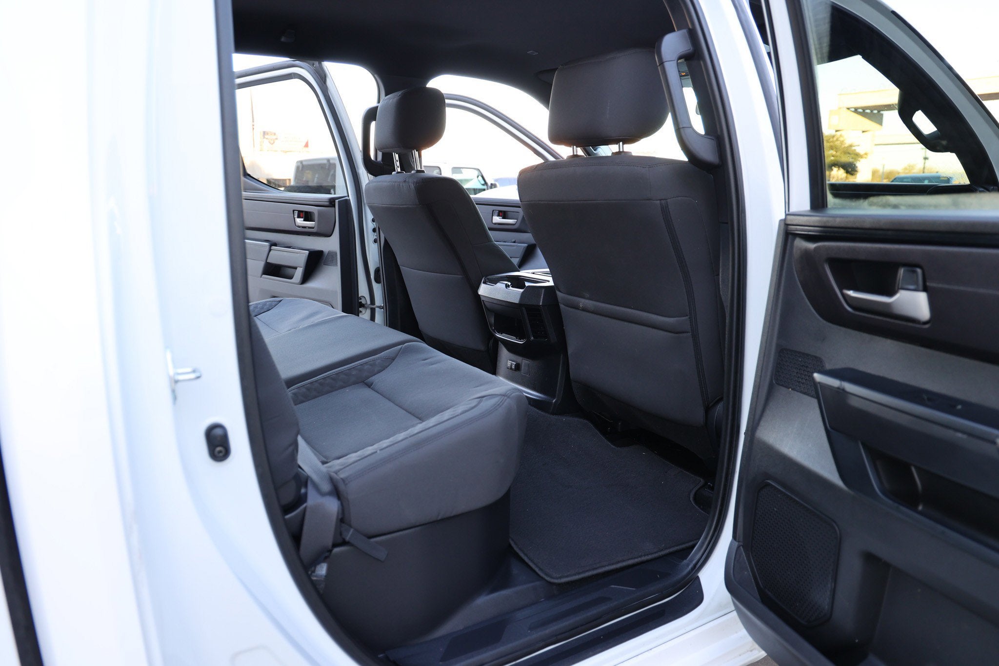 2025 Toyota TUNDRA 4X2 SR5