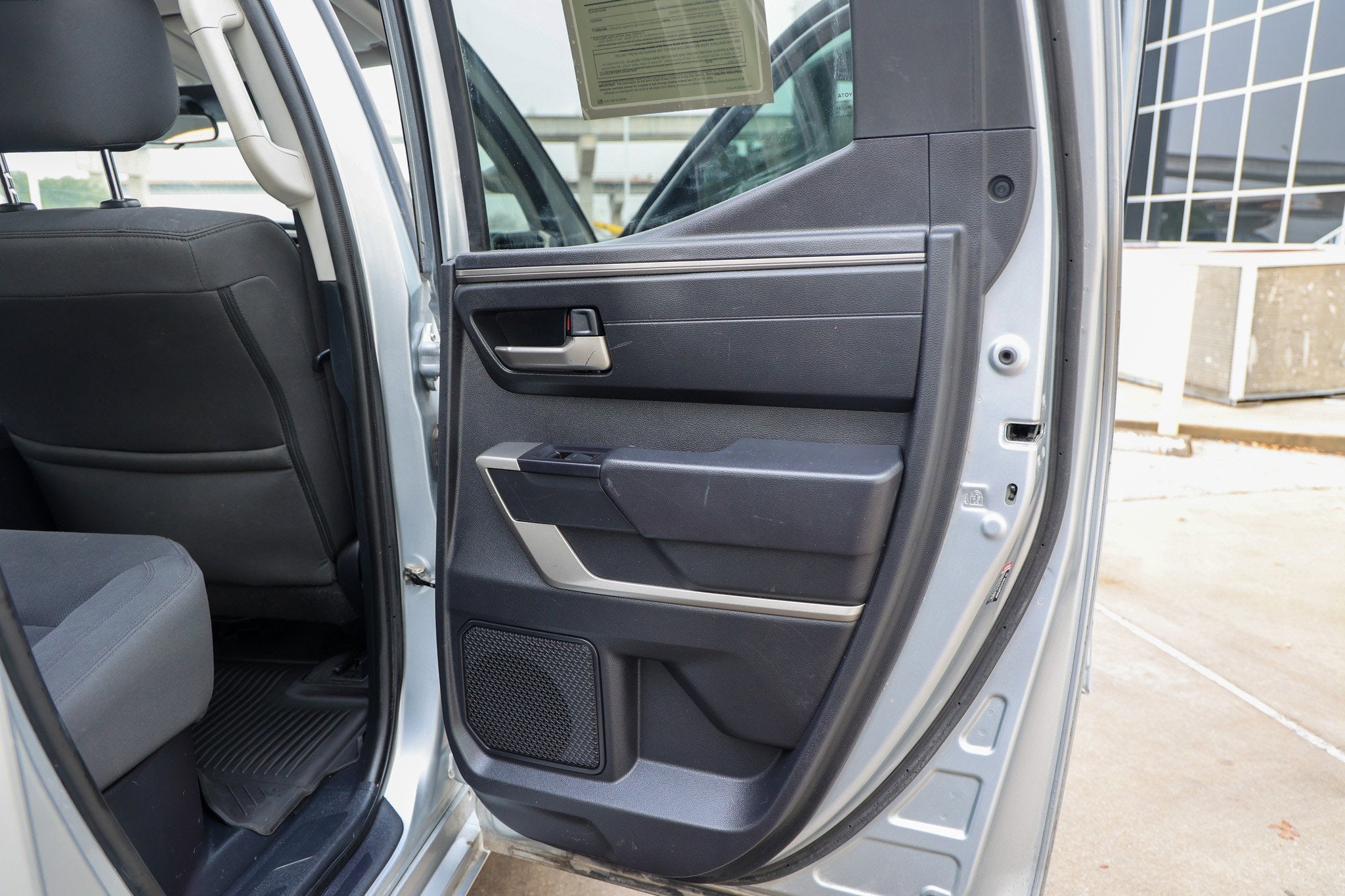 2023 Toyota TUNDRA 4X4 SR5