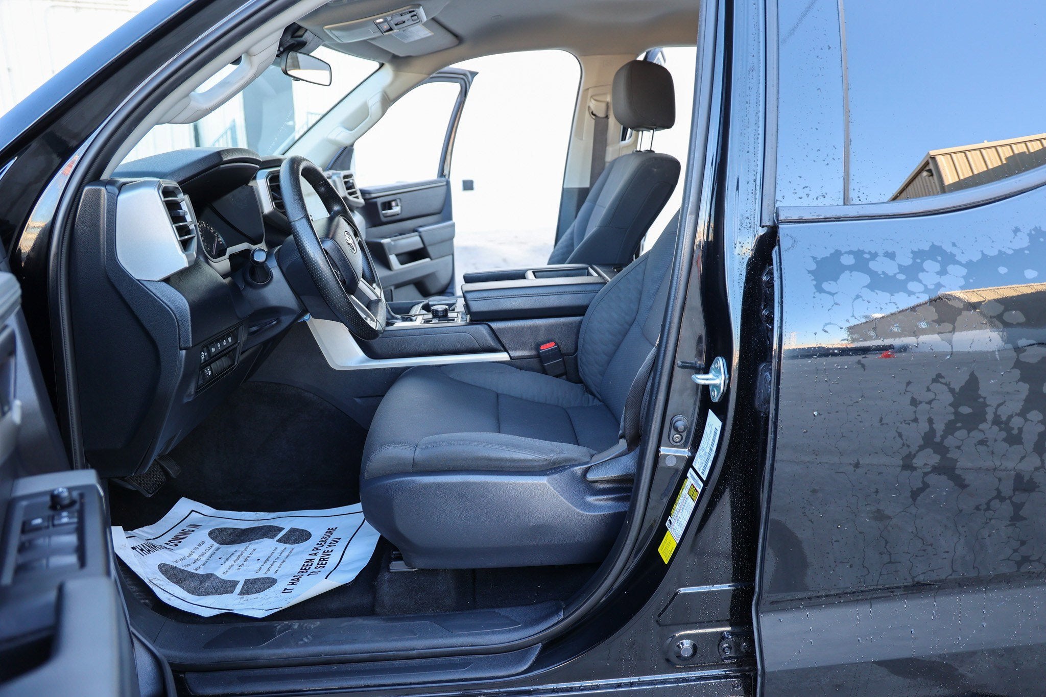 2023 Toyota TUNDRA 4X4 SR5