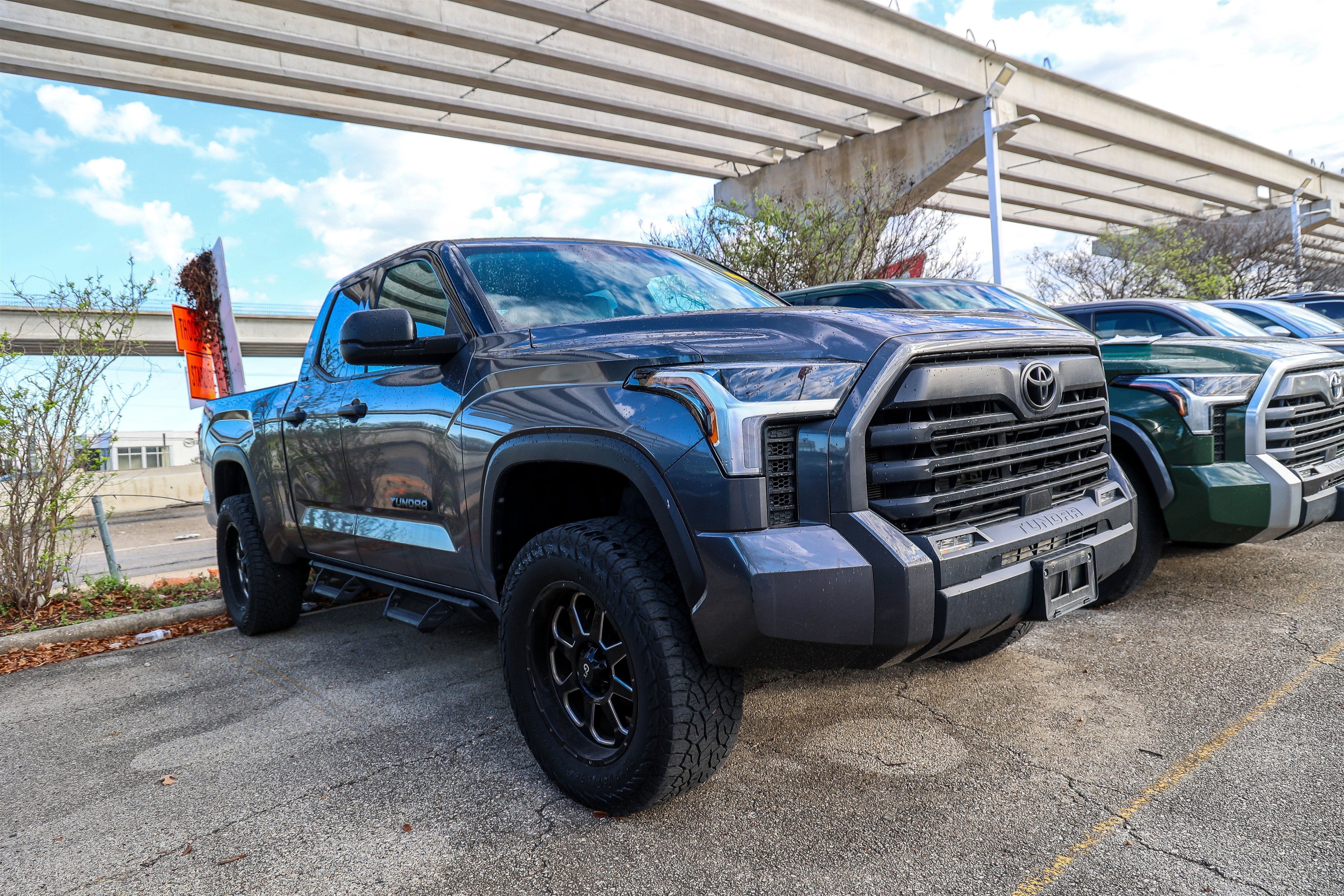 2022 Toyota TUNDRA 4X4 SR5