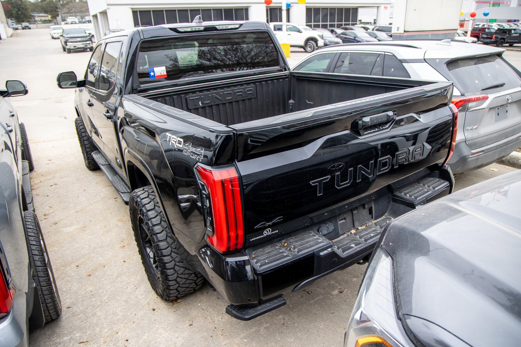 2024 Toyota TUNDRA 4X4 SR5