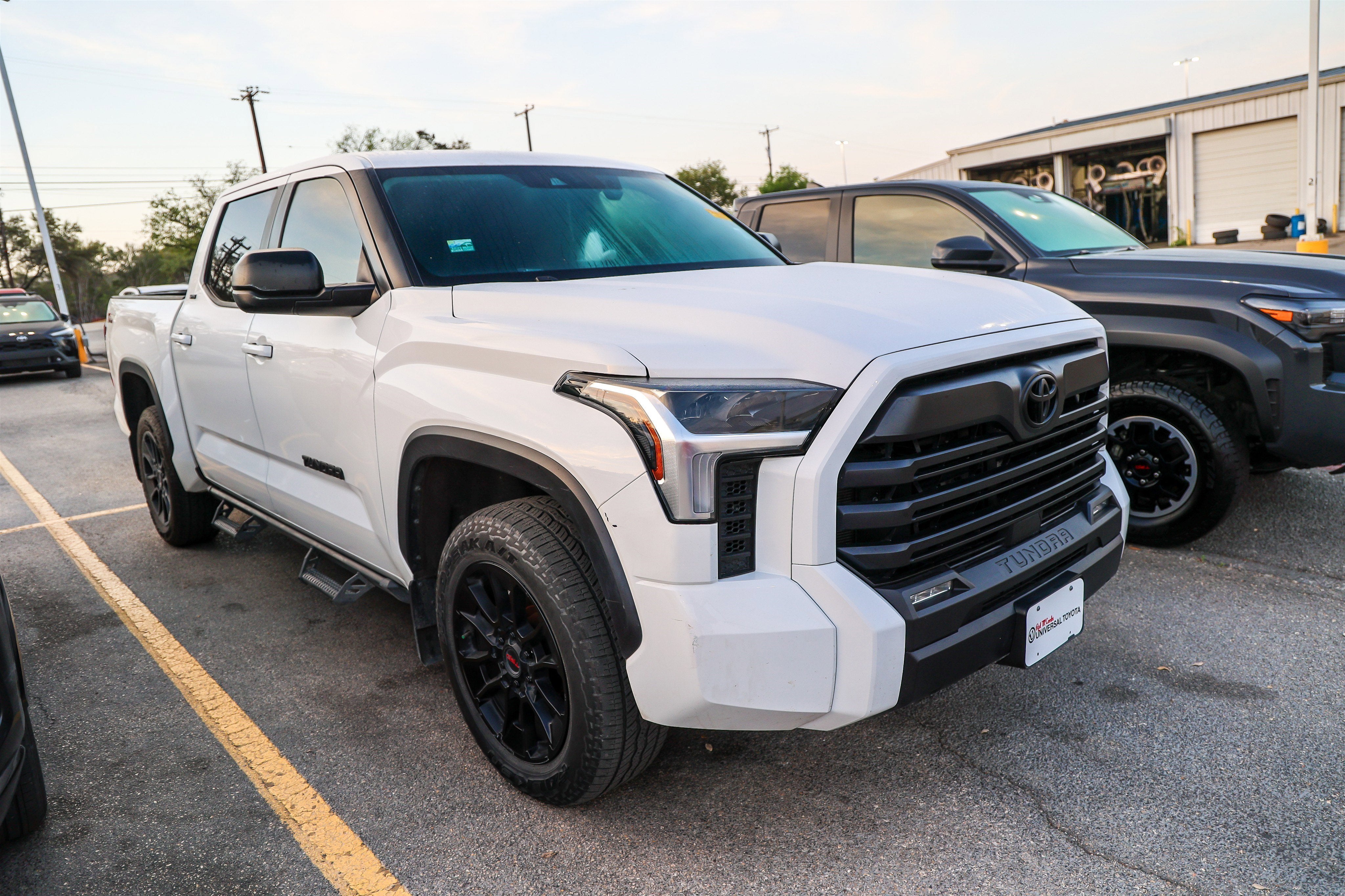2024 Toyota TUNDRA 4X4 SR5