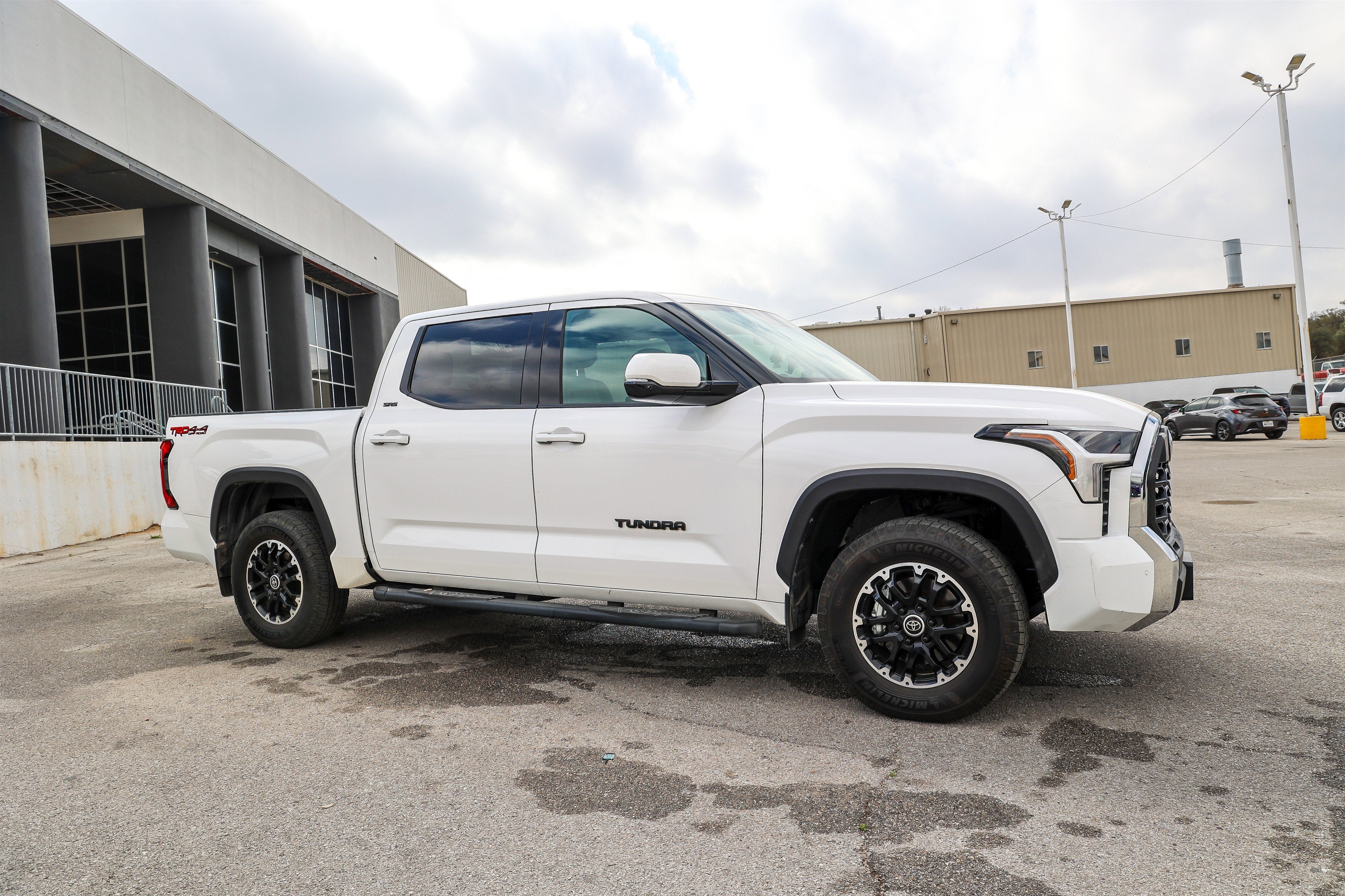 2023 Toyota TUNDRA 4X4 SR5