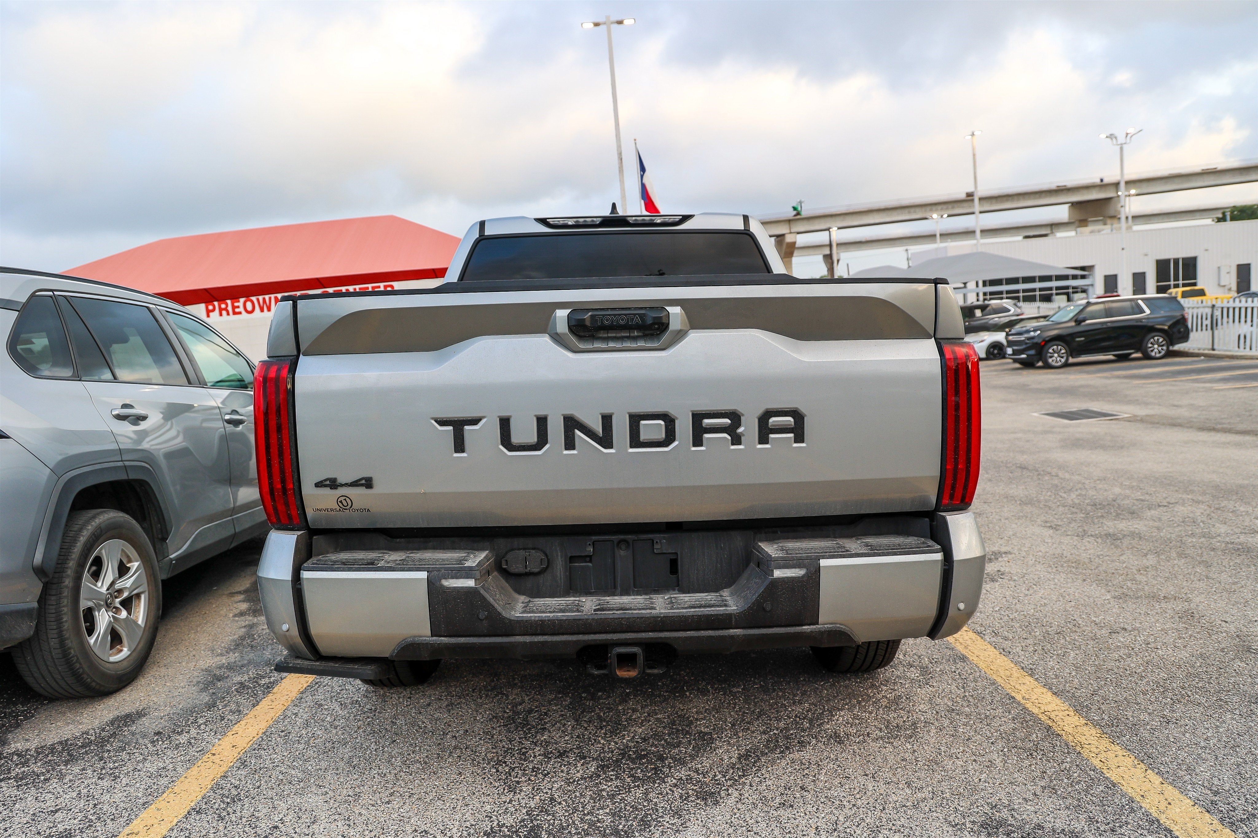 2024 Toyota Tundra 4WD SR5