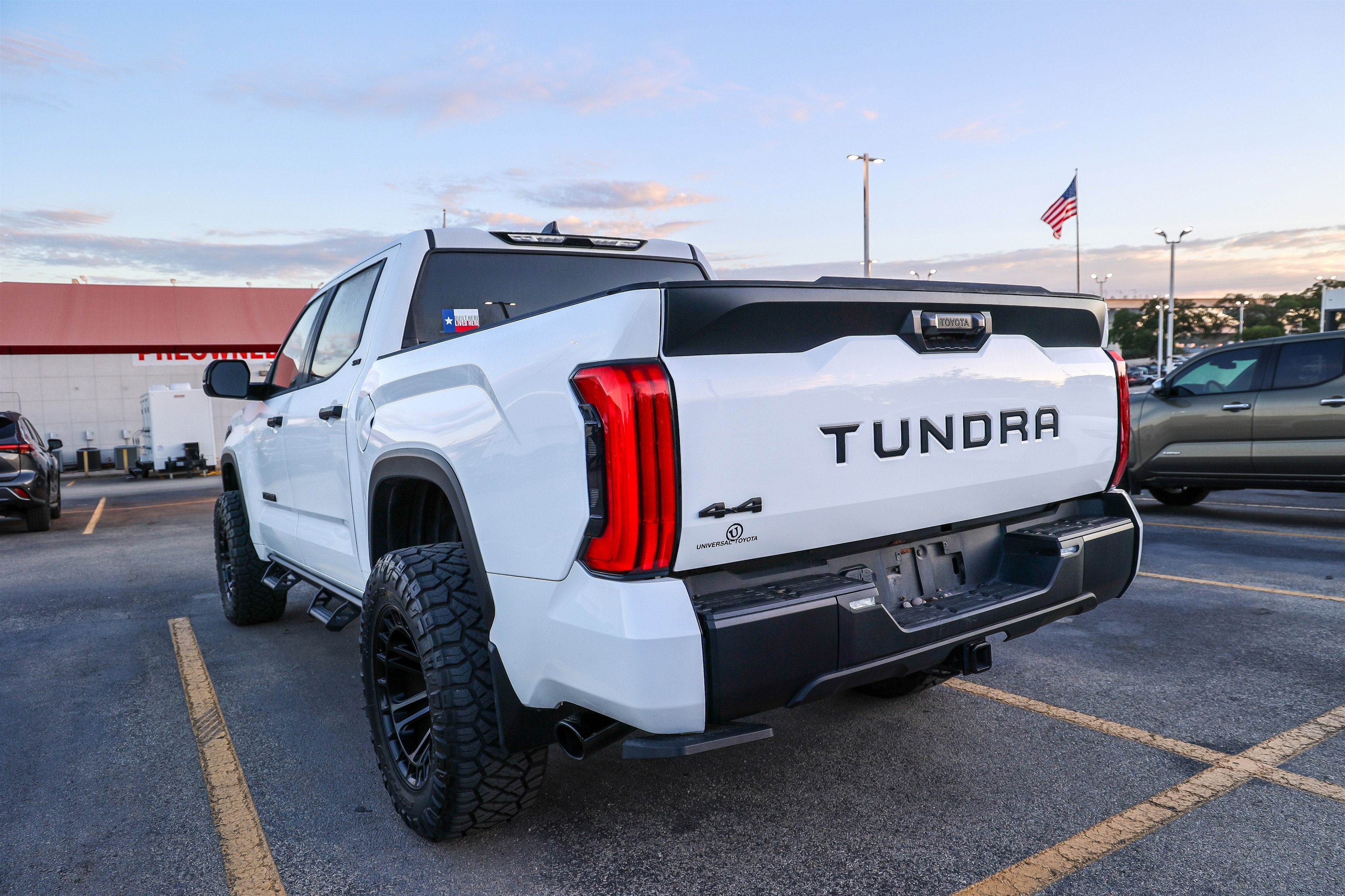 2024 Toyota TUNDRA 4X4 SR5