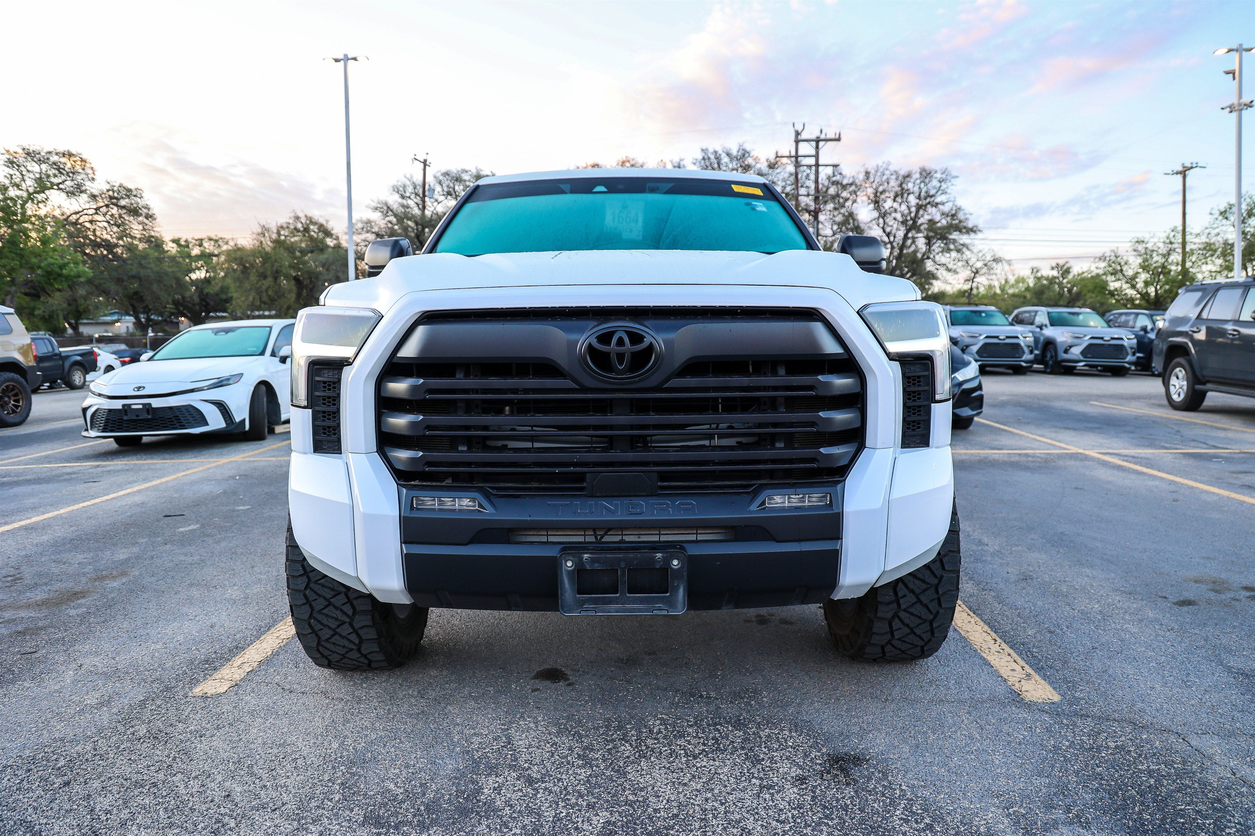 2024 Toyota TUNDRA 4X4 SR5