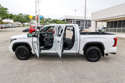 2025 Toyota Tundra 4WD SR5