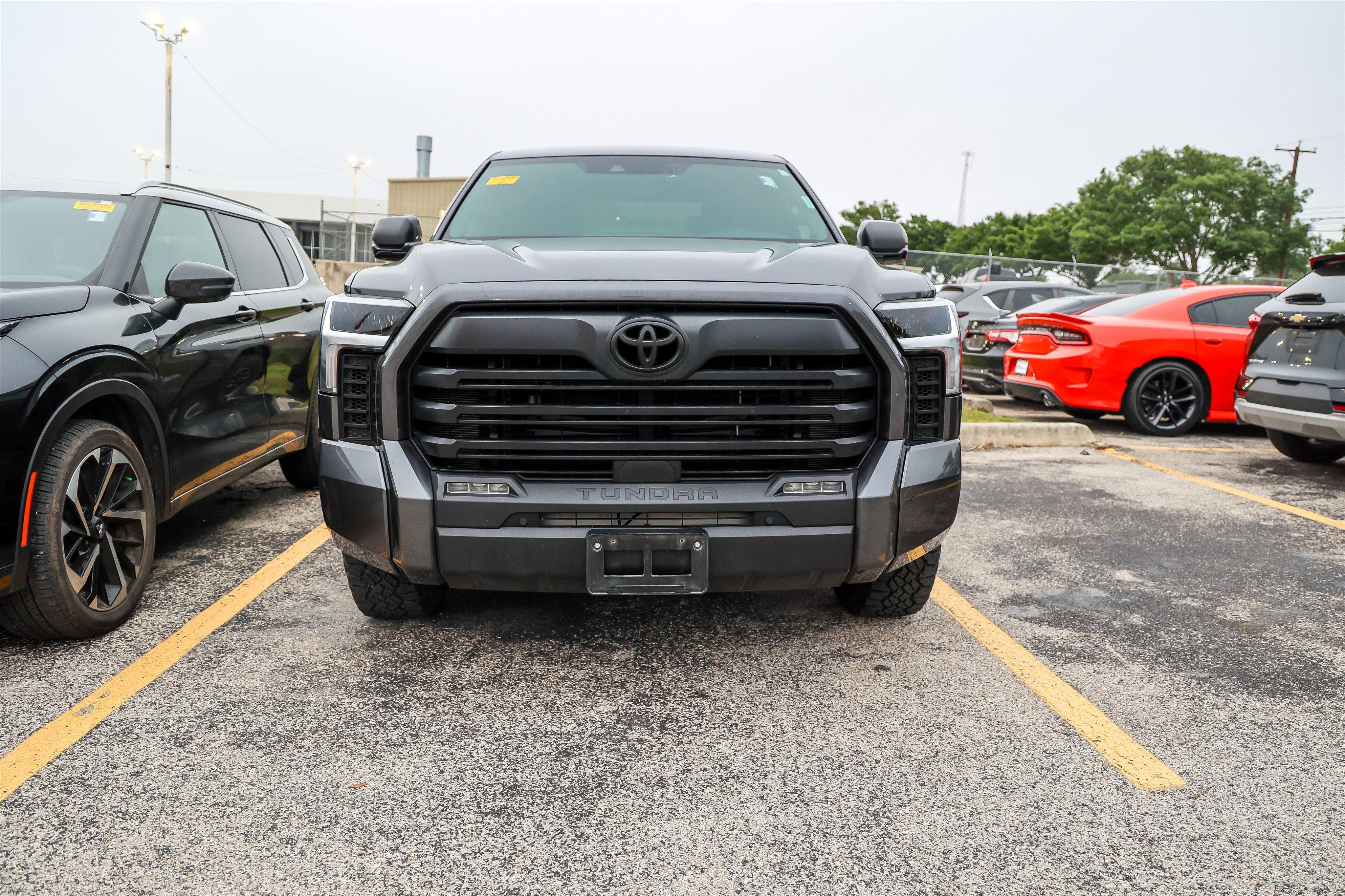 2025 Toyota TUNDRA 4X4 SR5