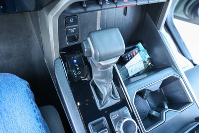 2025 Toyota TUNDRA 4X4 SR5
