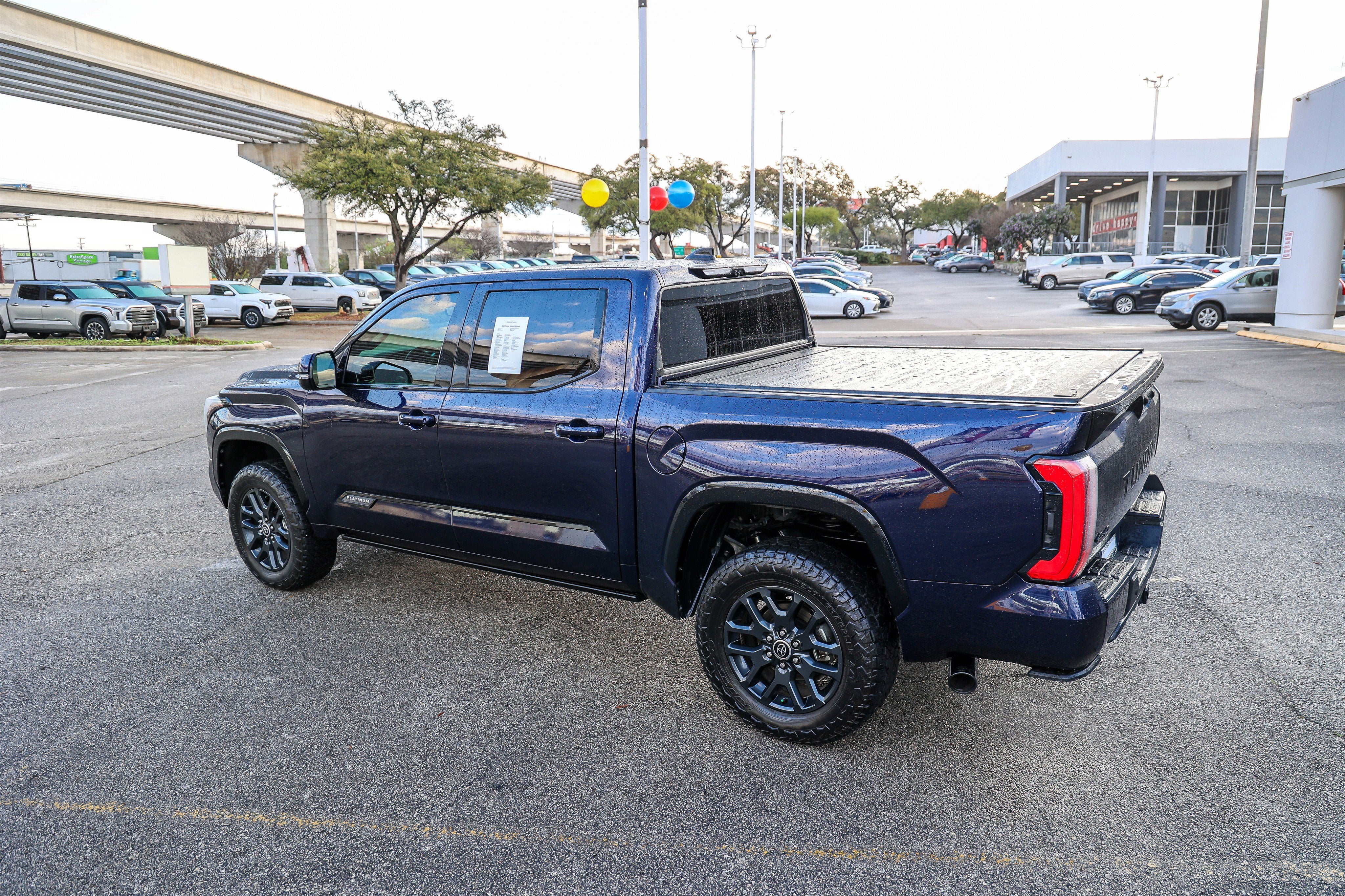 2023 Toyota TUNDRA 4X4 Platinum
