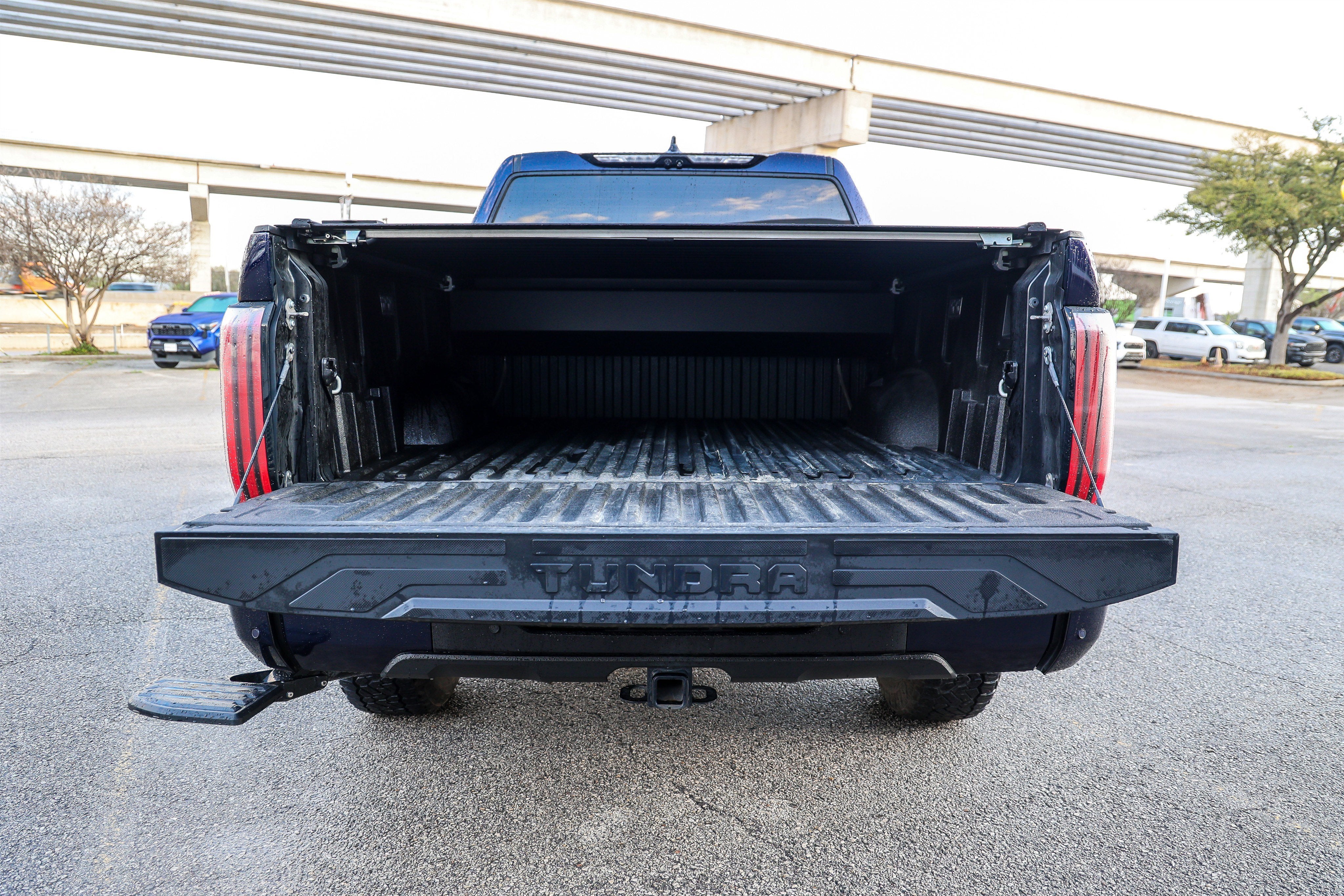 2023 Toyota TUNDRA 4X4 Platinum