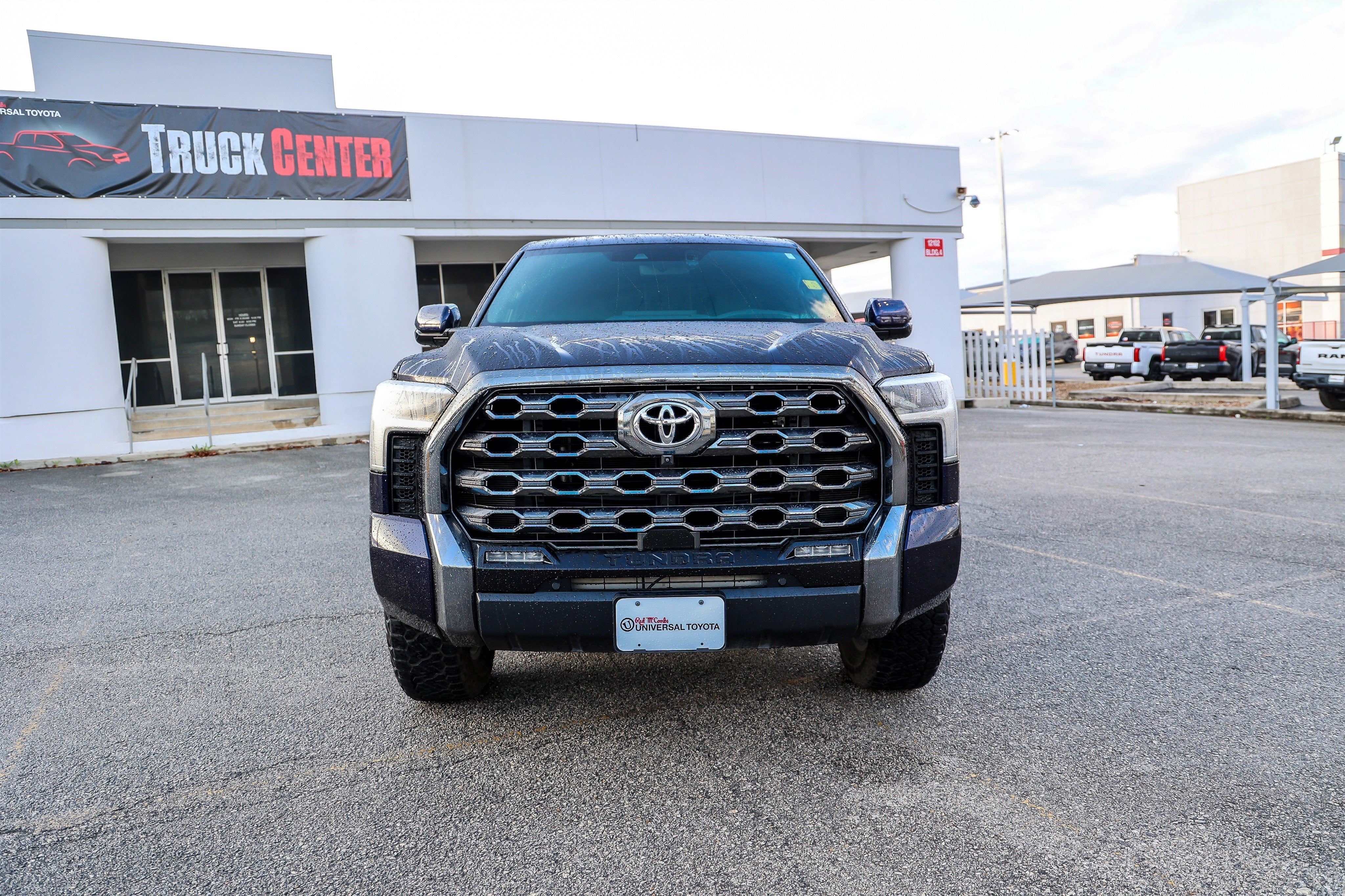 2023 Toyota TUNDRA 4X4 Platinum