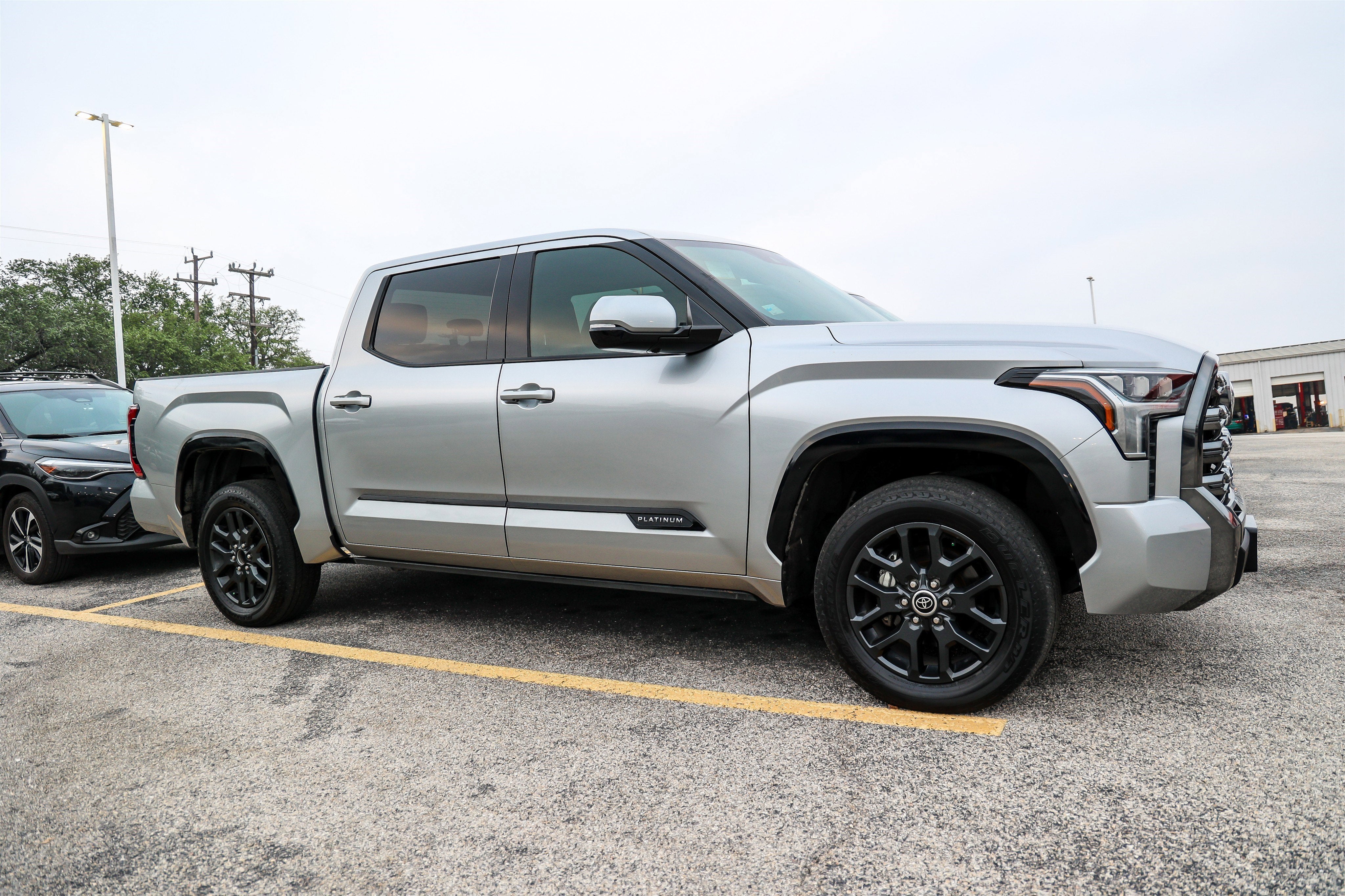 2023 Toyota TUNDRA 4X4 Platinum