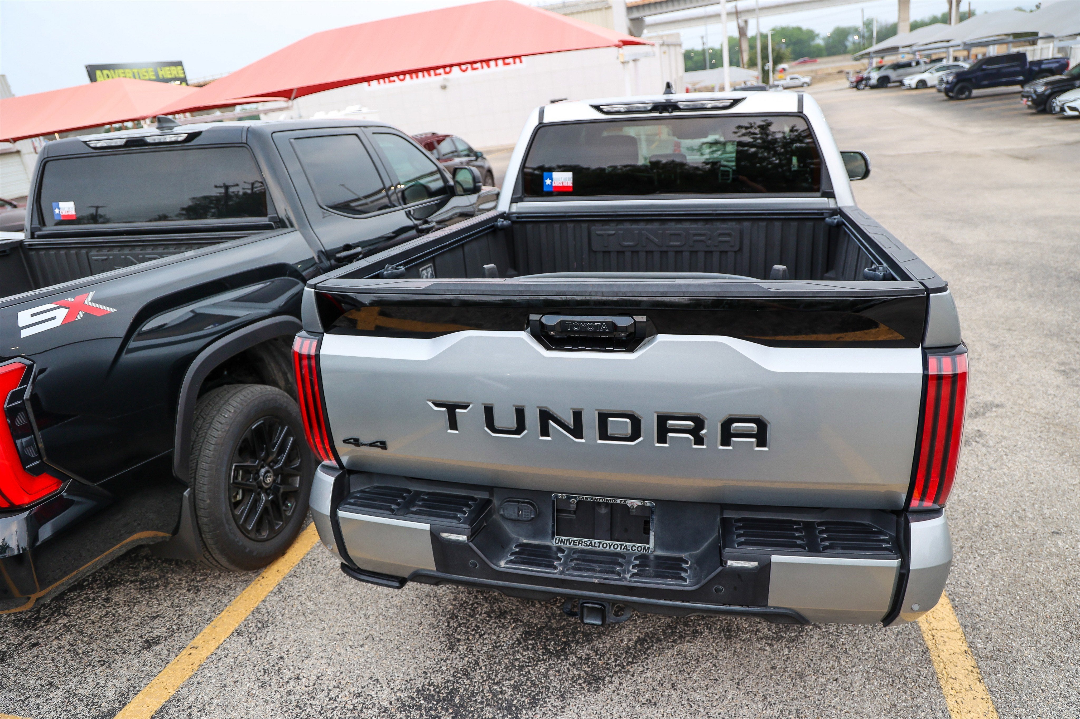 2023 Toyota TUNDRA 4X4 Platinum