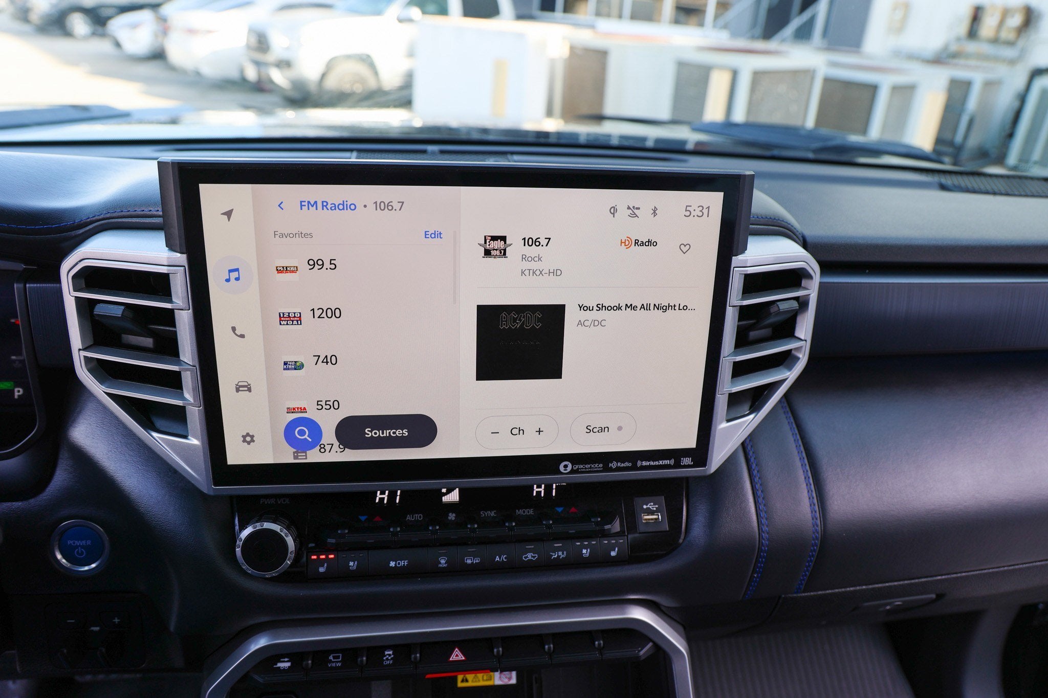 2023 Toyota TUNDRA HV 4X4 Platinum Hybrid