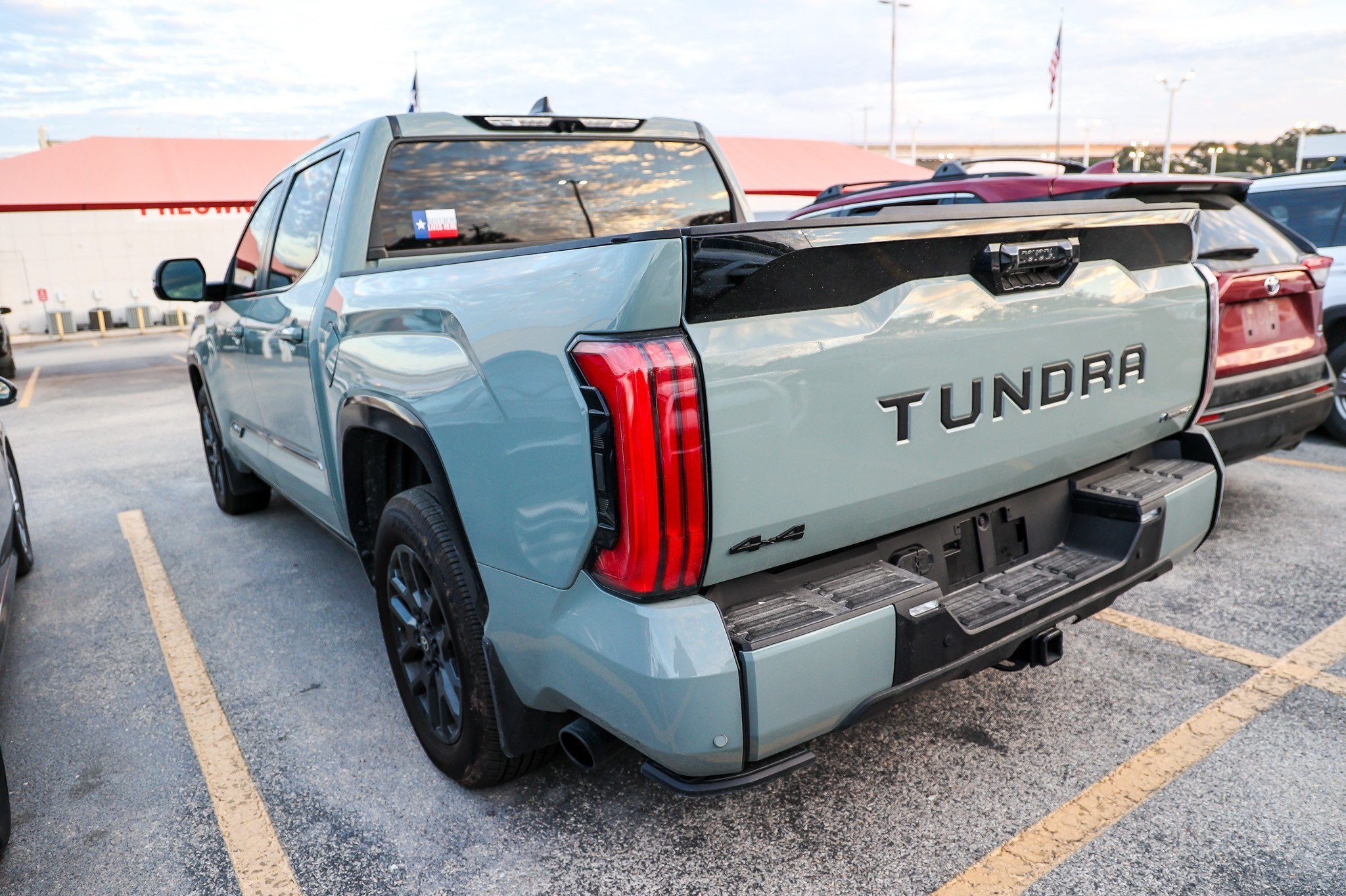 2026 Toyota Tundra i-FORCE MAX Platinum Hybrid