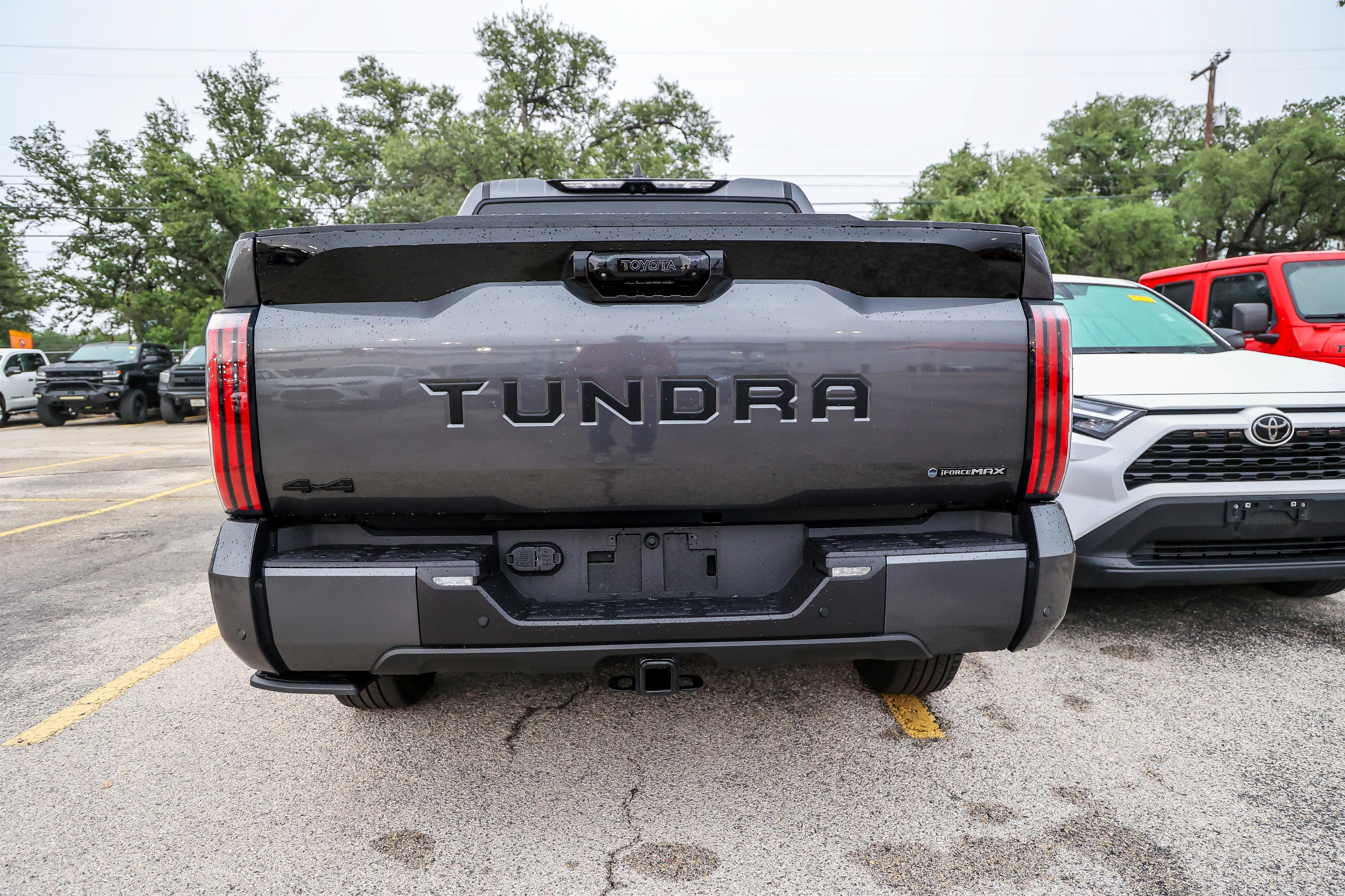 2026 Toyota Tundra i-FORCE MAX Platinum Hybrid
