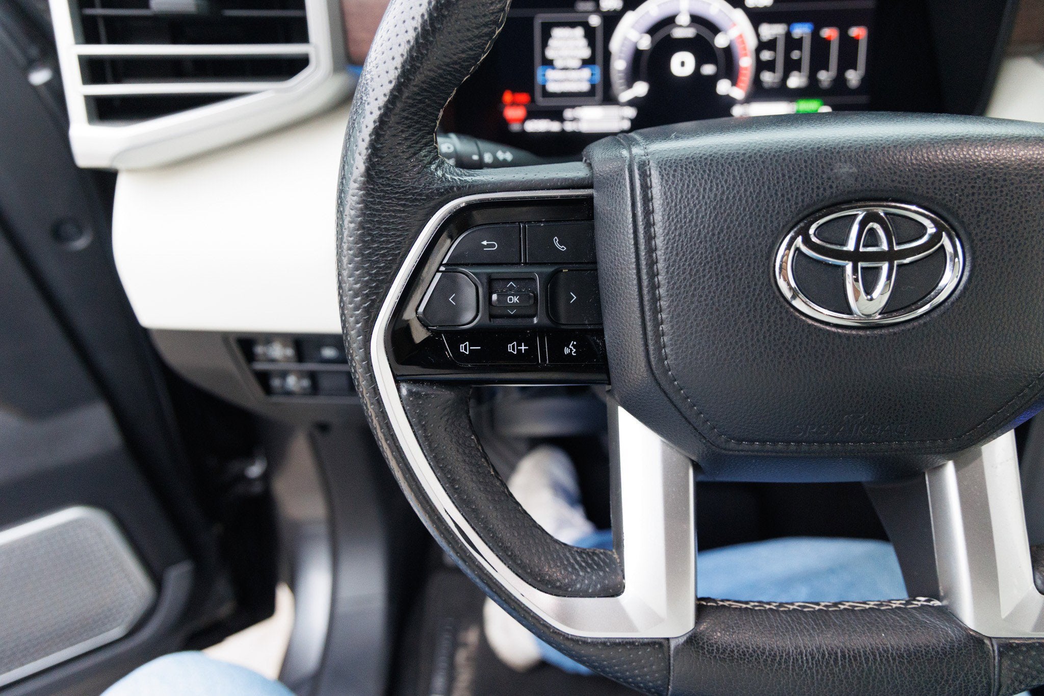 2023 Toyota TUNDRA HV 4X4 Capstone Hybrid