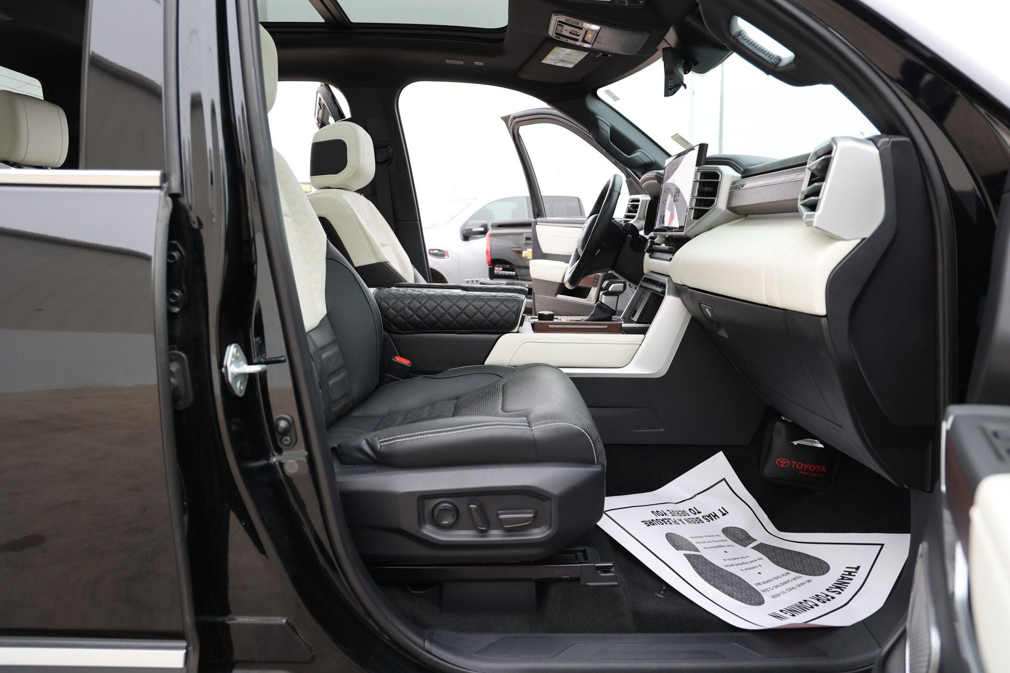 2023 Toyota TUNDRA HV 4X4 Capstone Hybrid