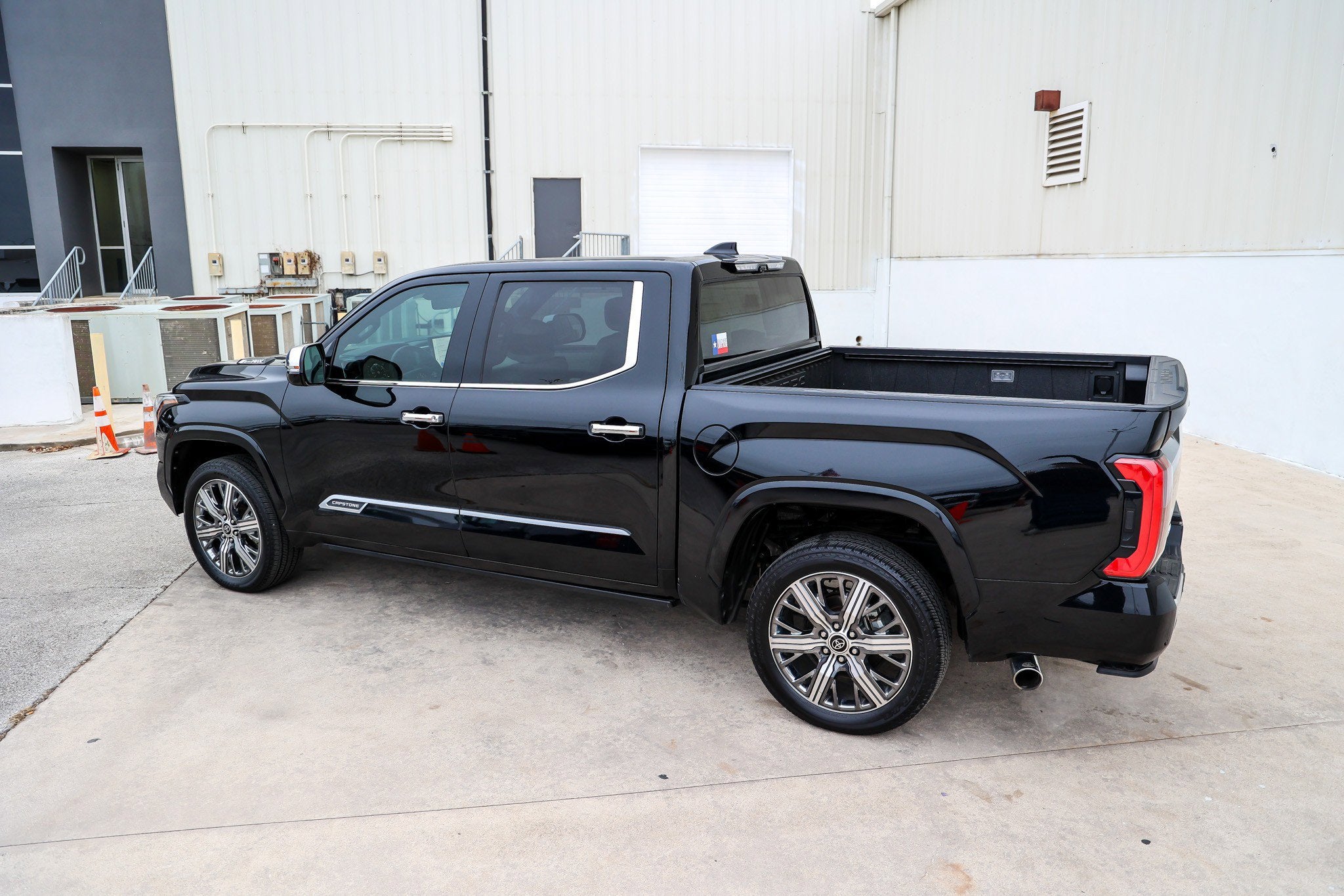 2023 Toyota TUNDRA HV 4X4 Capstone Hybrid