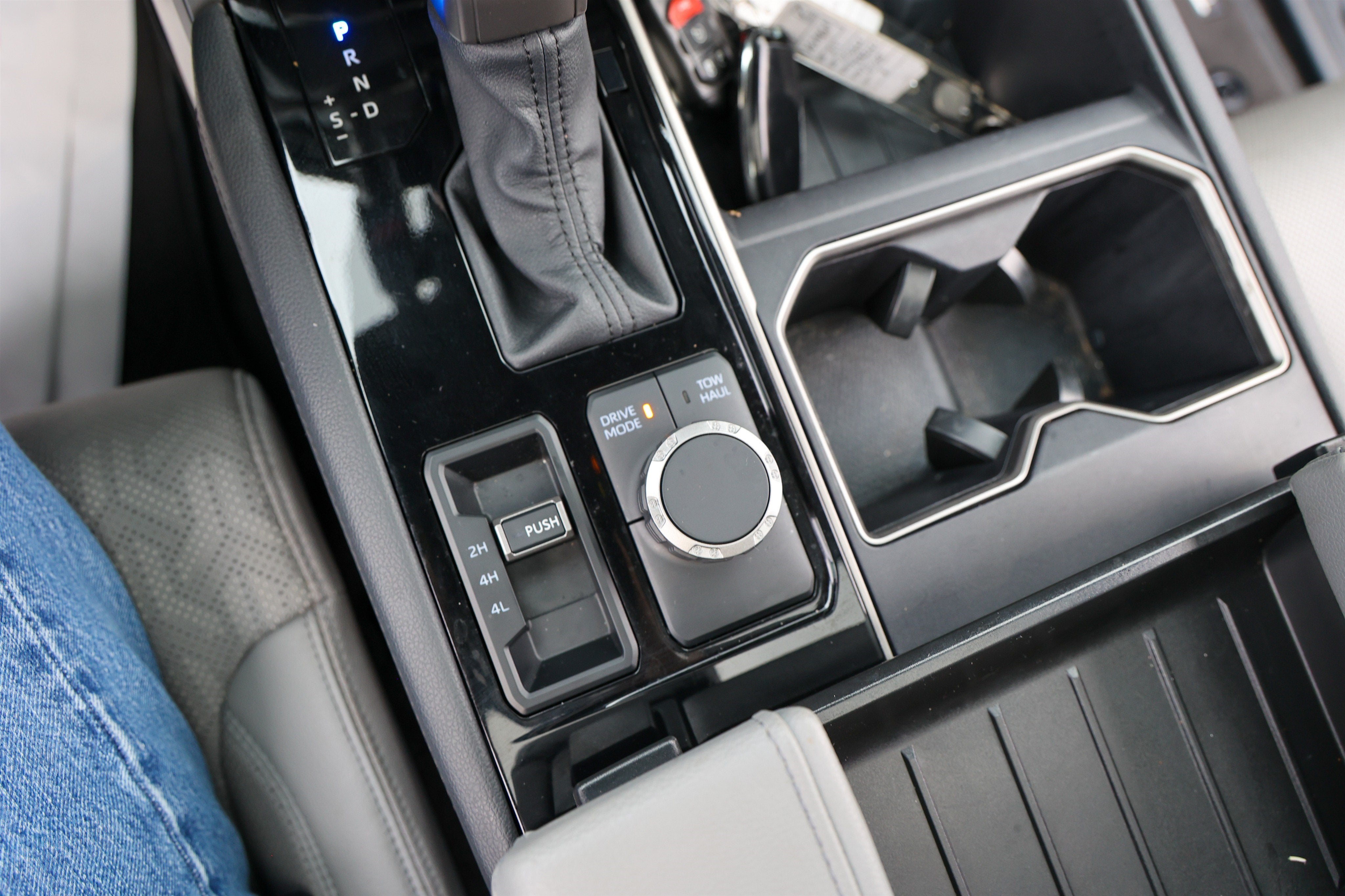 2025 Toyota TUNDRA 4X4 Limited