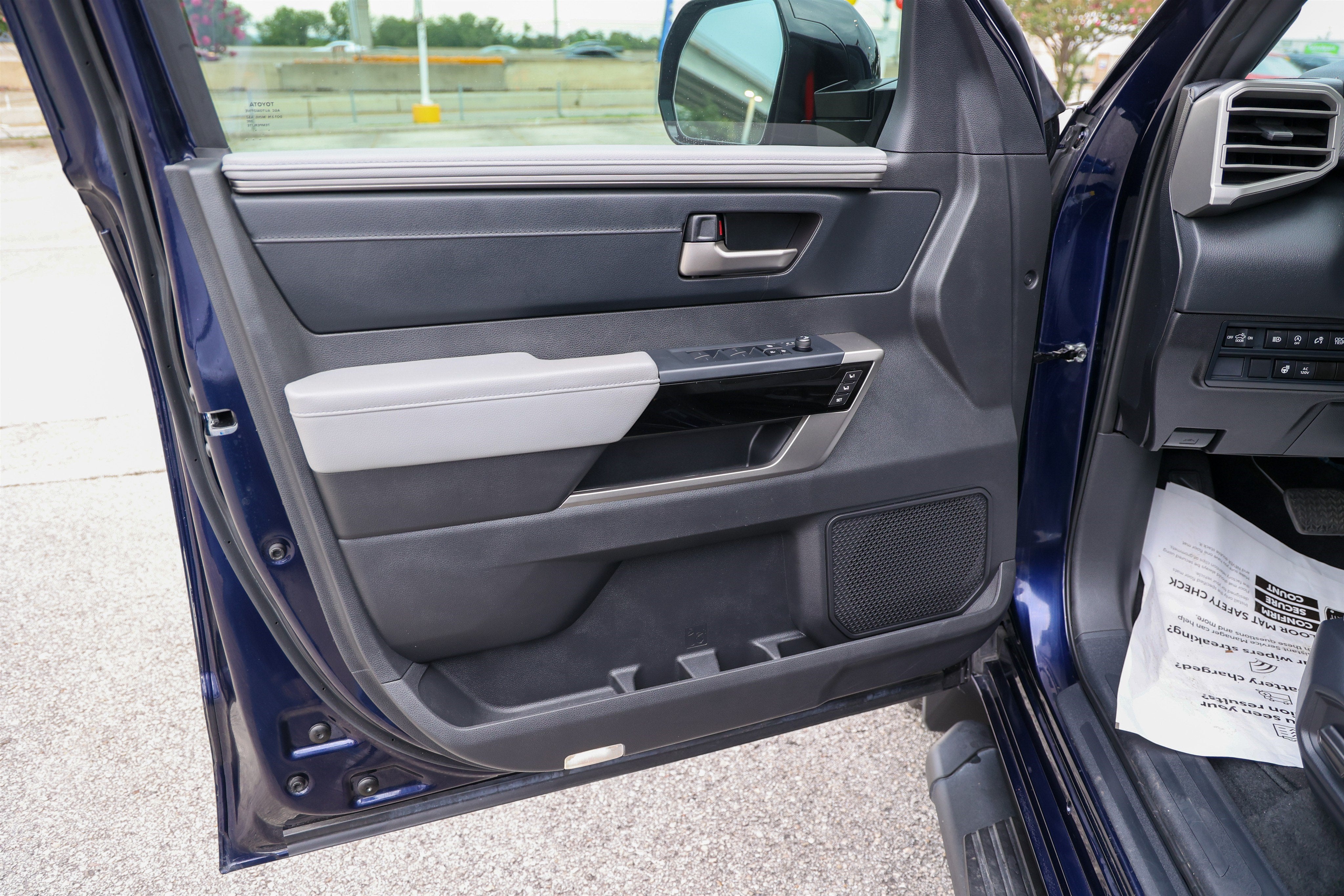 2025 Toyota TUNDRA 4X4 Limited