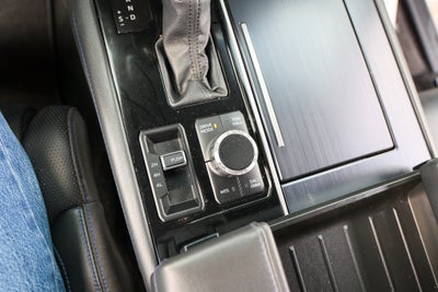 2025 Toyota TUNDRA 4X4 Platinum