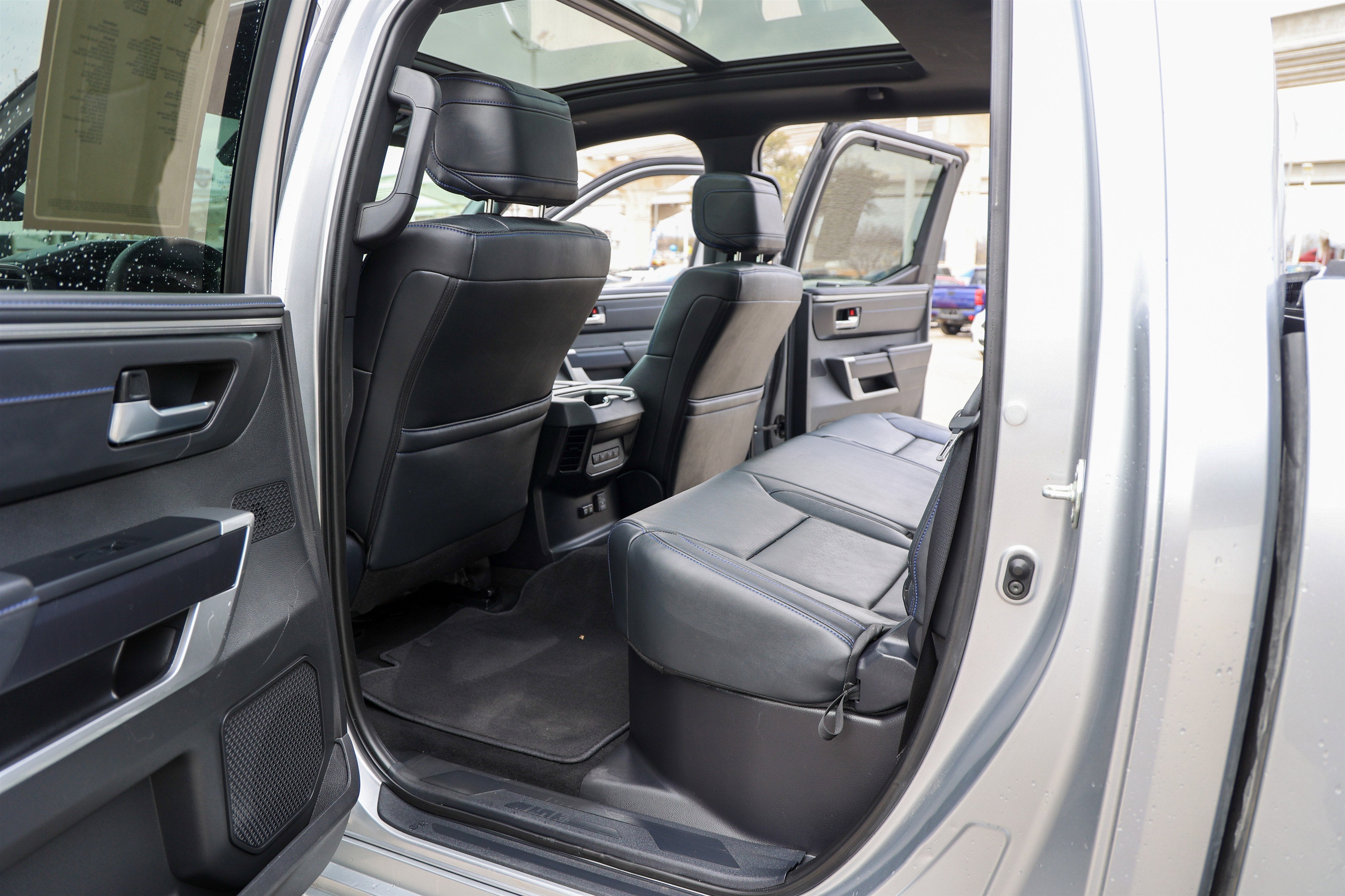 2025 Toyota TUNDRA 4X4 Platinum