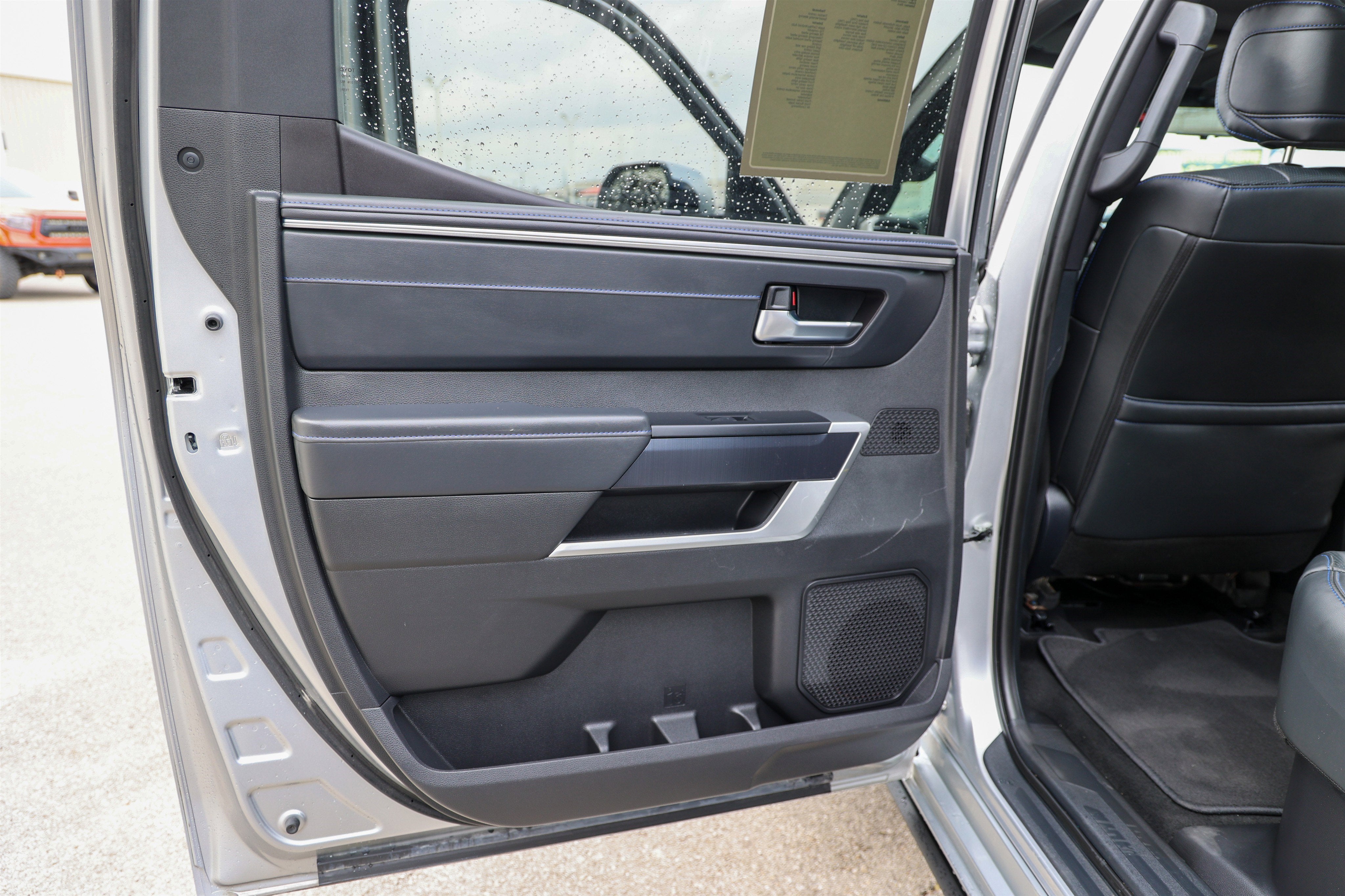 2025 Toyota TUNDRA 4X4 Platinum