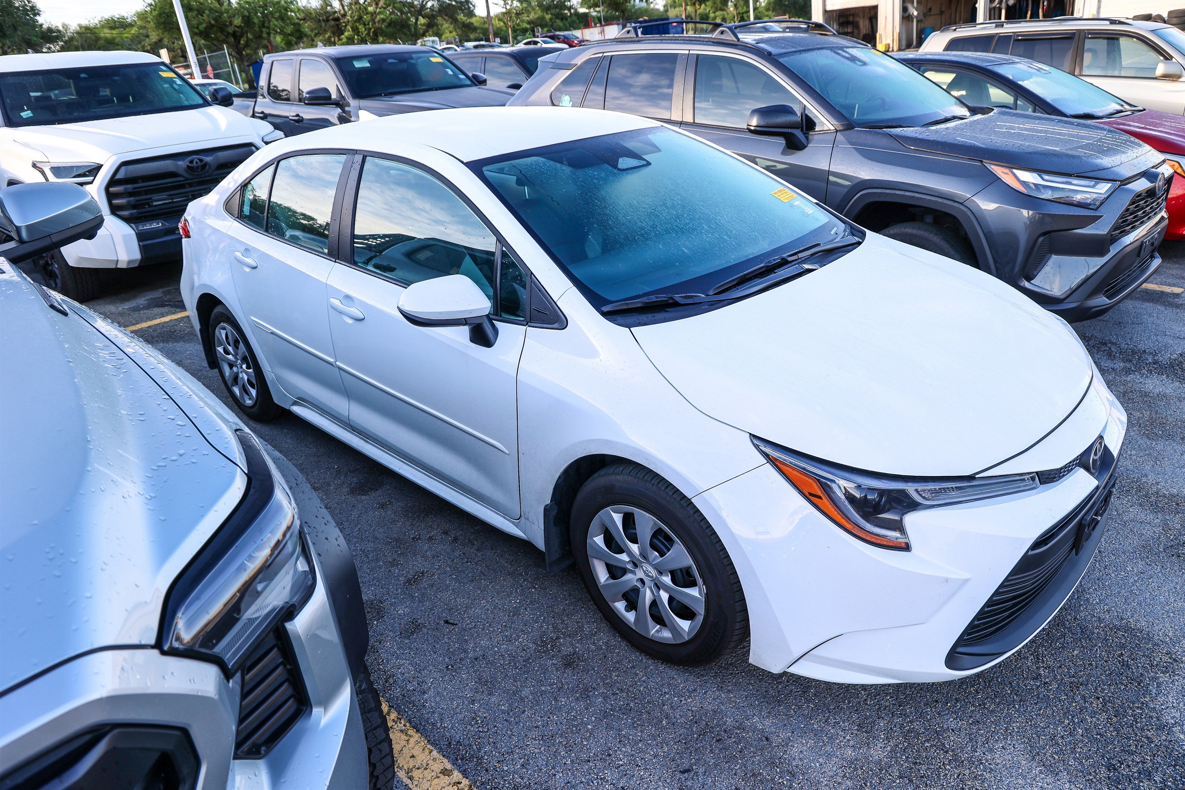 2026 Toyota COROLLA LE