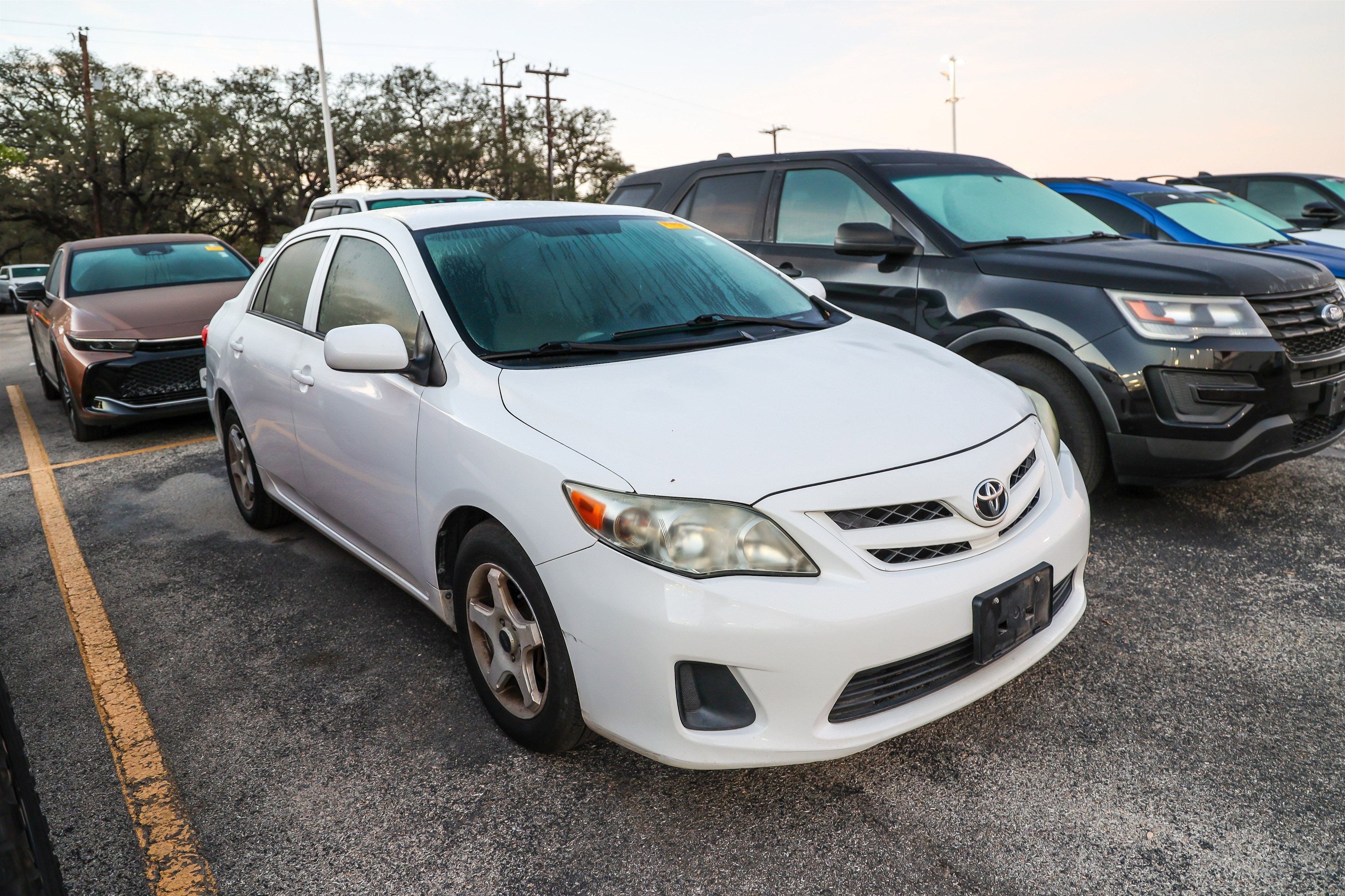 2016 Toyota COROLLA LE