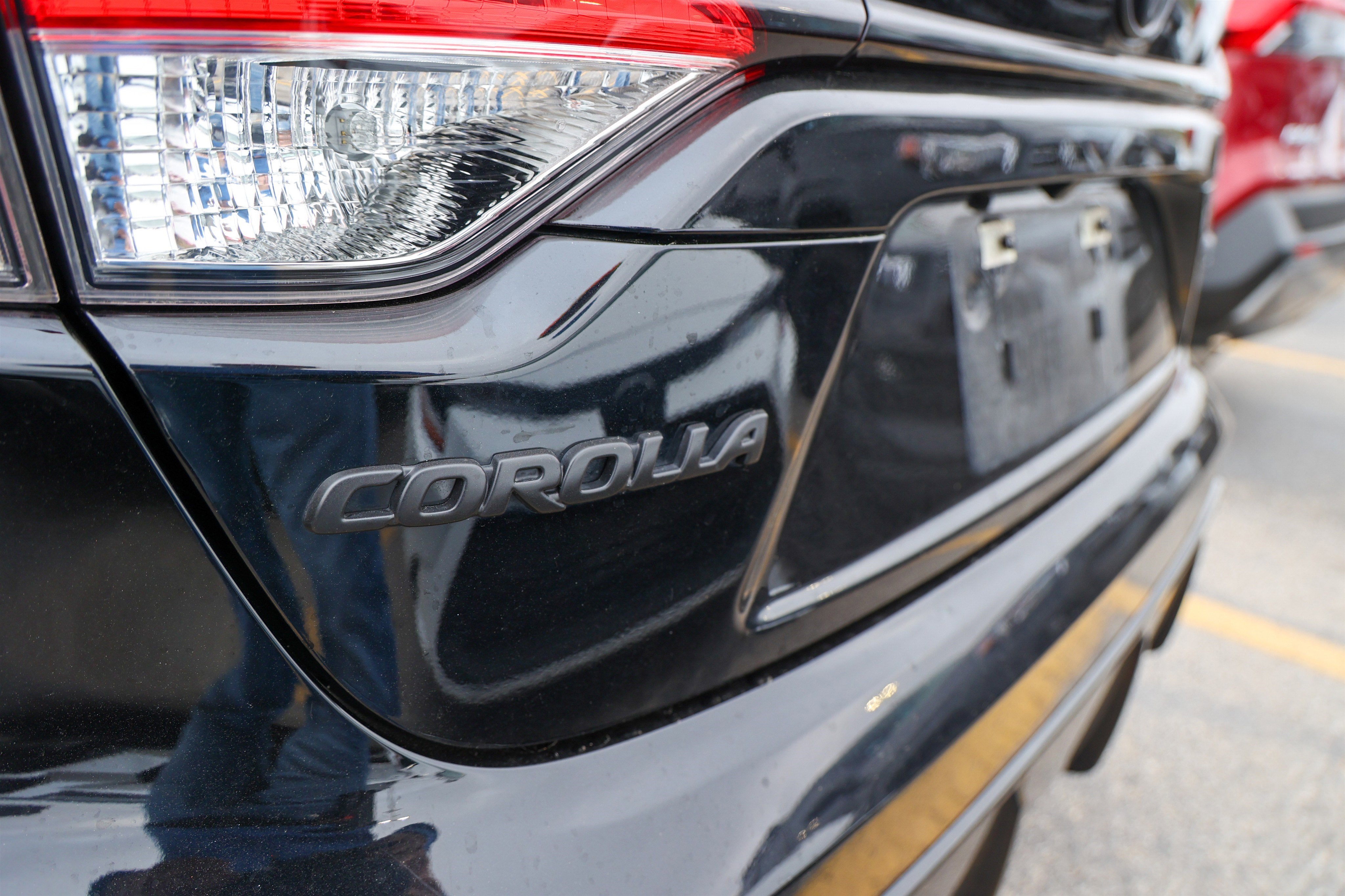 2025 Toyota COROLLA SE