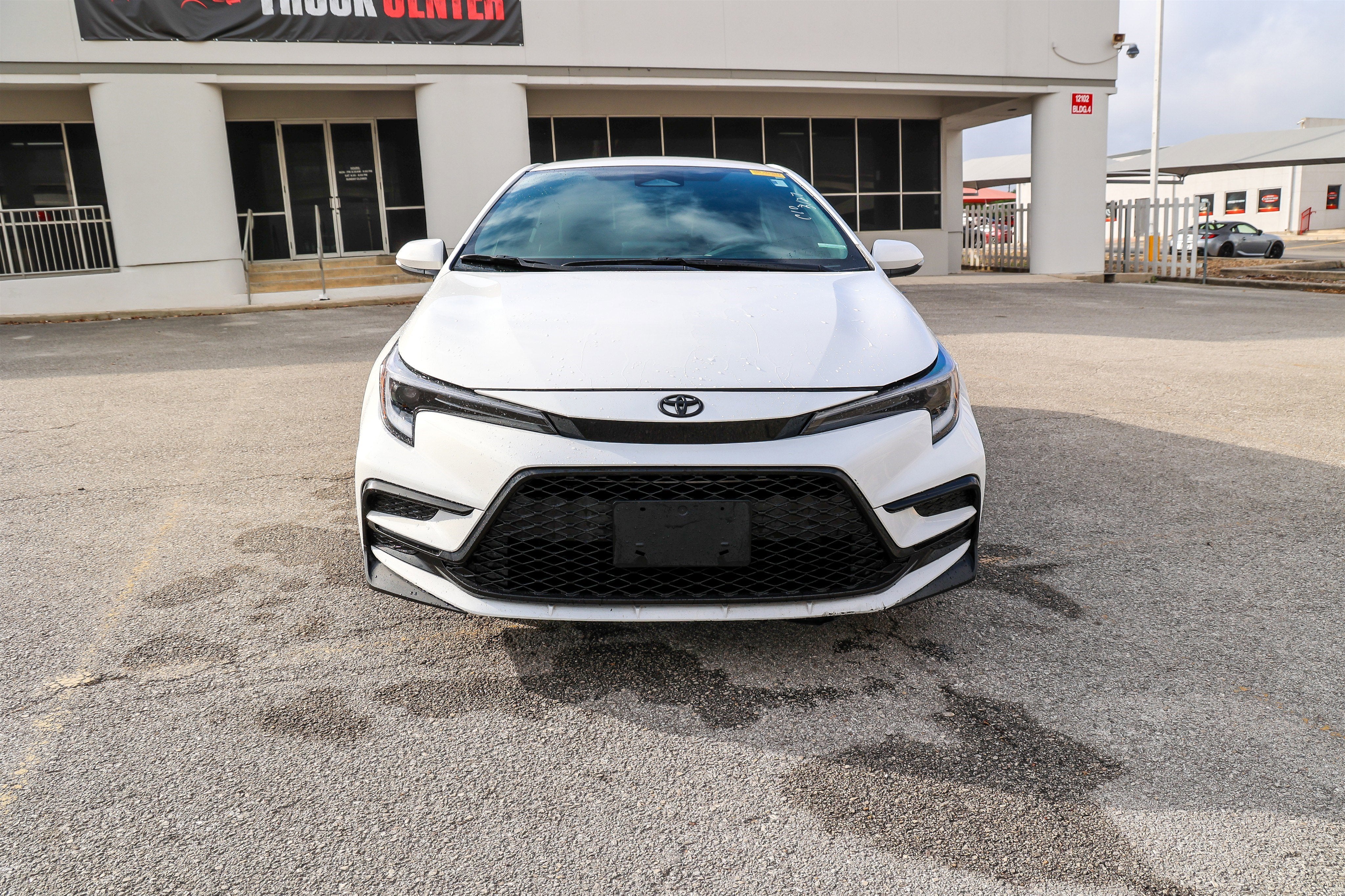 2026 Toyota COROLLA SE