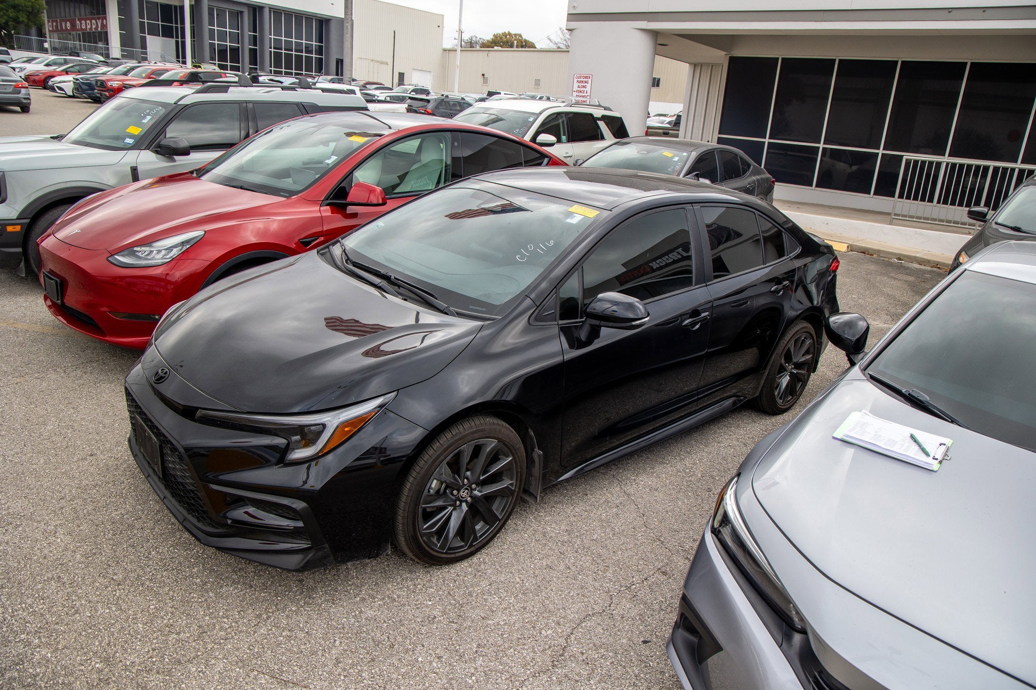 2025 Toyota COROLLA SE