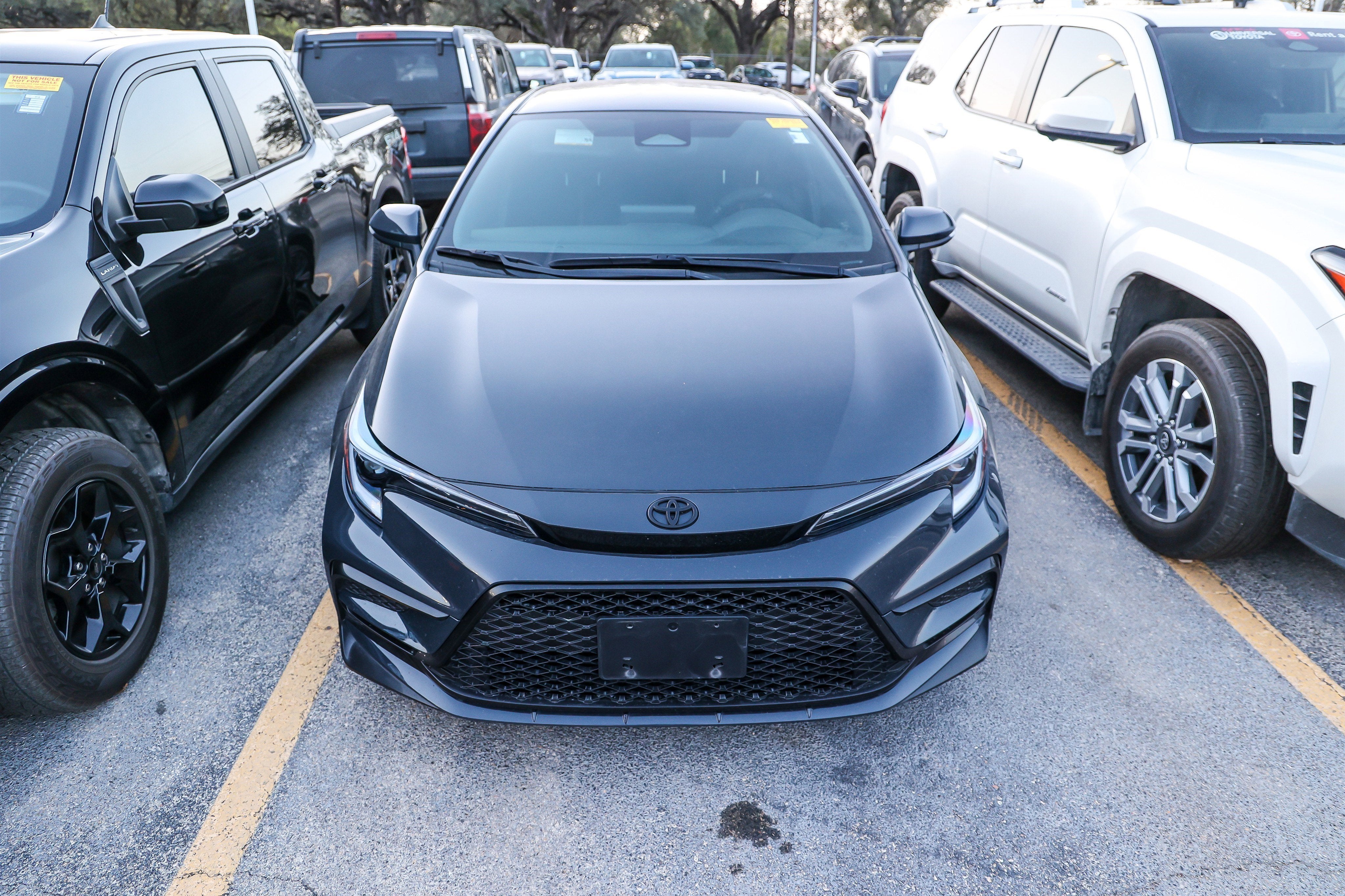 2025 Toyota COROLLA SE